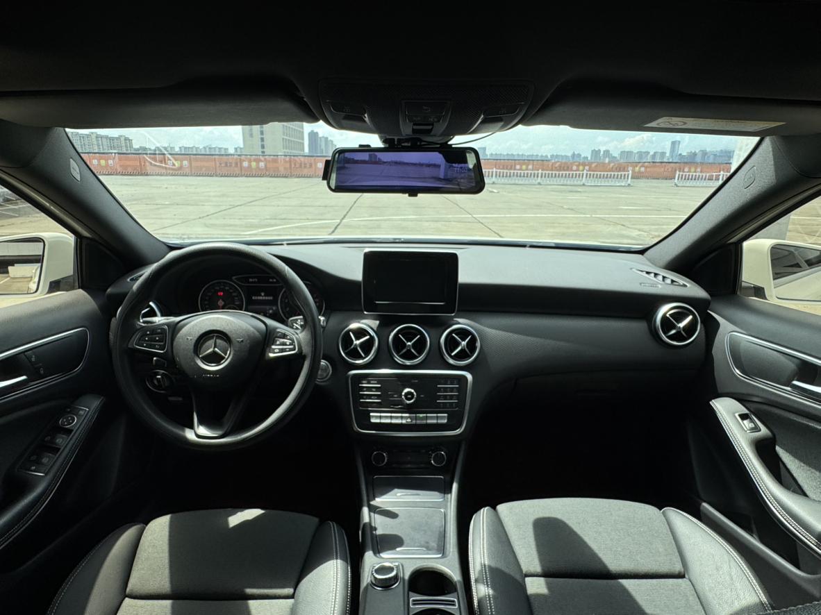 Mercedes-Benz A-Класс 2016 thumb 10