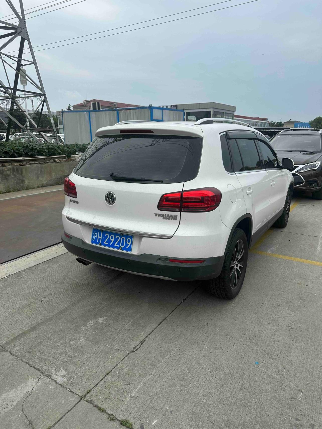 Volkswagen Tiguan 2016 thumb 4