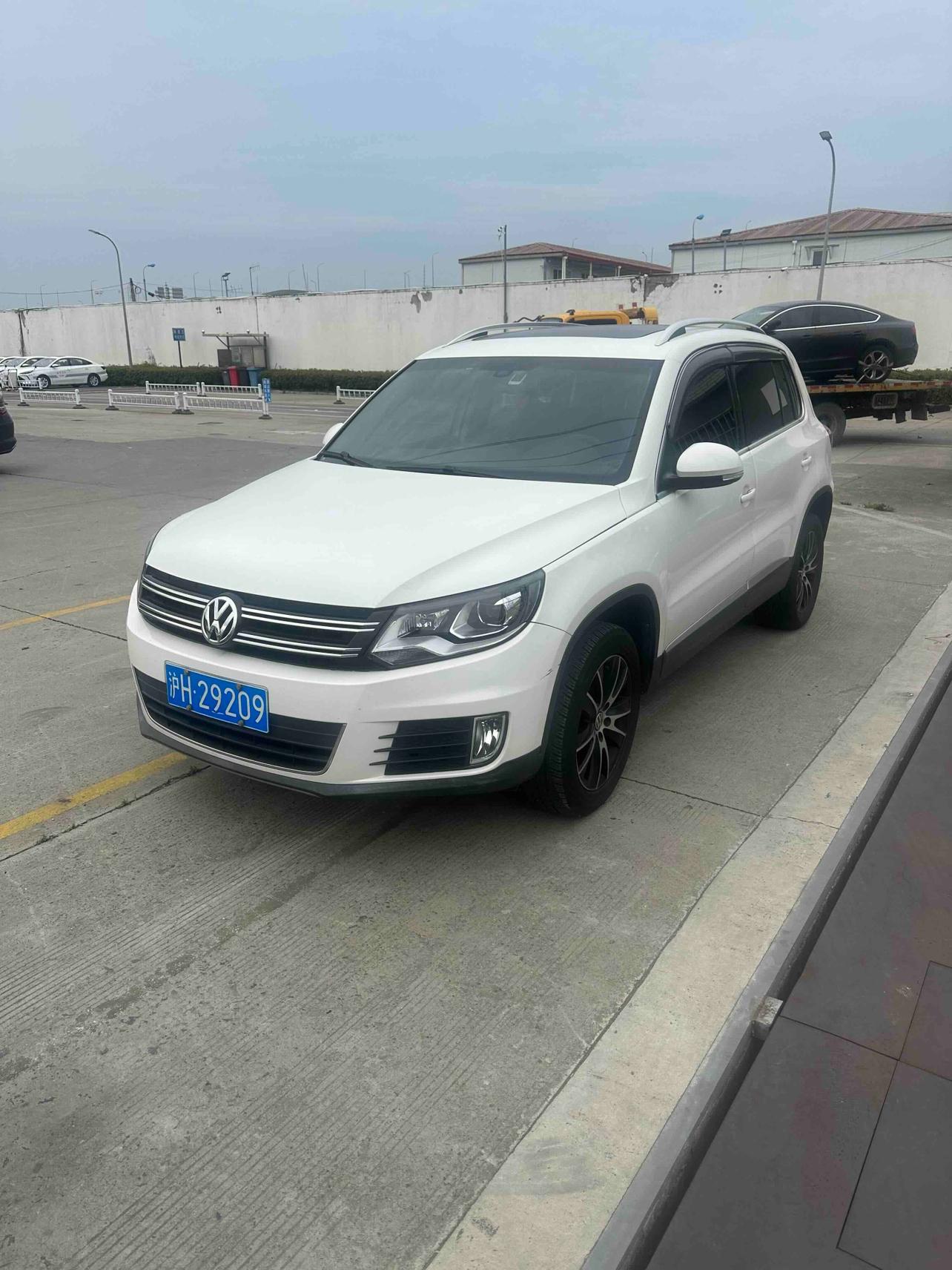 Volkswagen Tiguan 2016 thumb 9