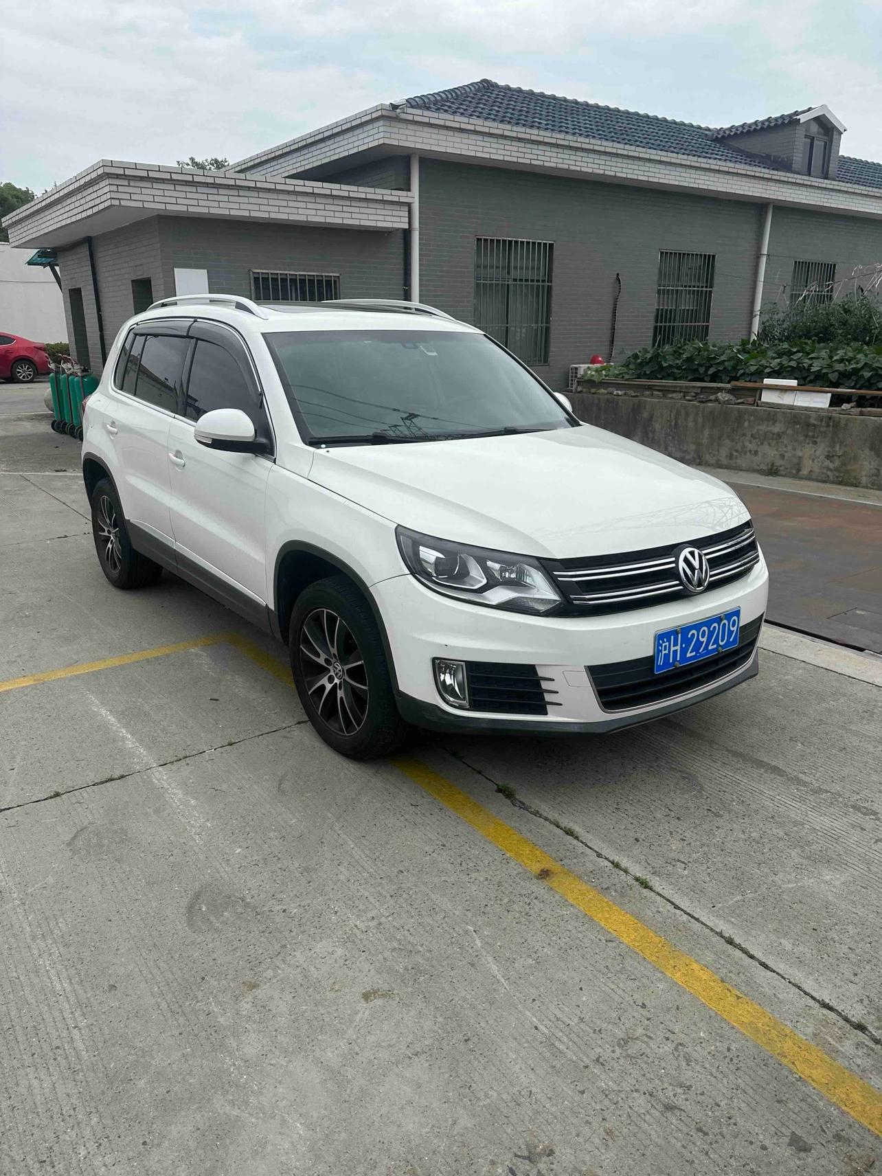 Volkswagen Tiguan 2016 thumb 11