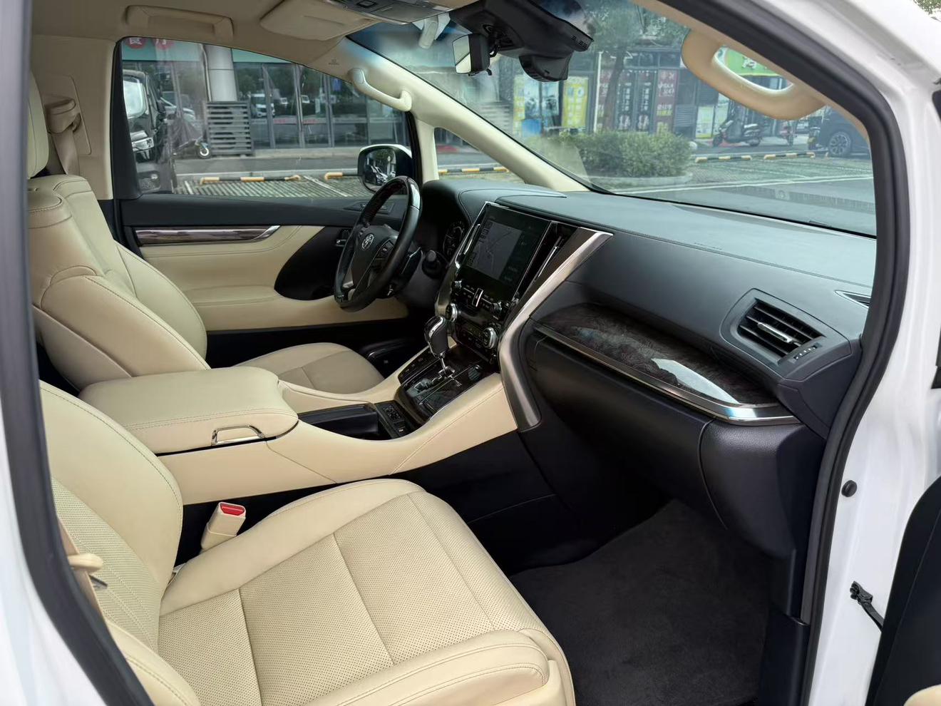 Toyota Alphard 2021 thumb 7