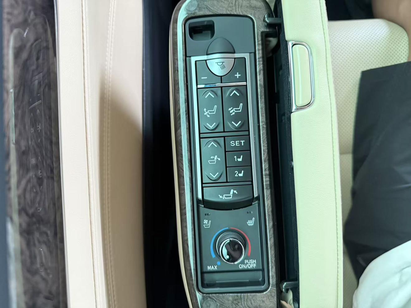 Toyota Alphard 2021 thumb 9
