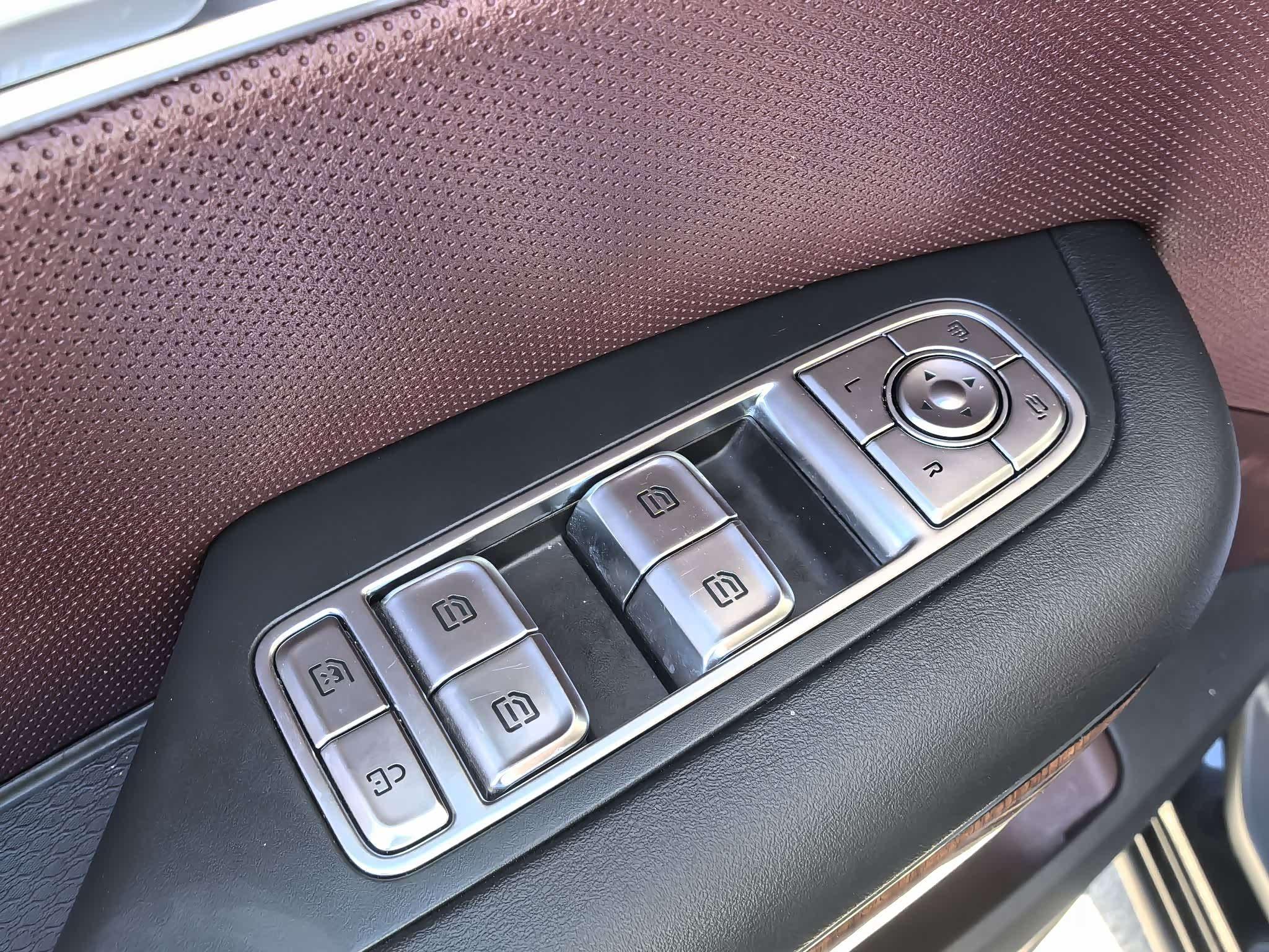 Hongqi HQ9 2022 thumb 9