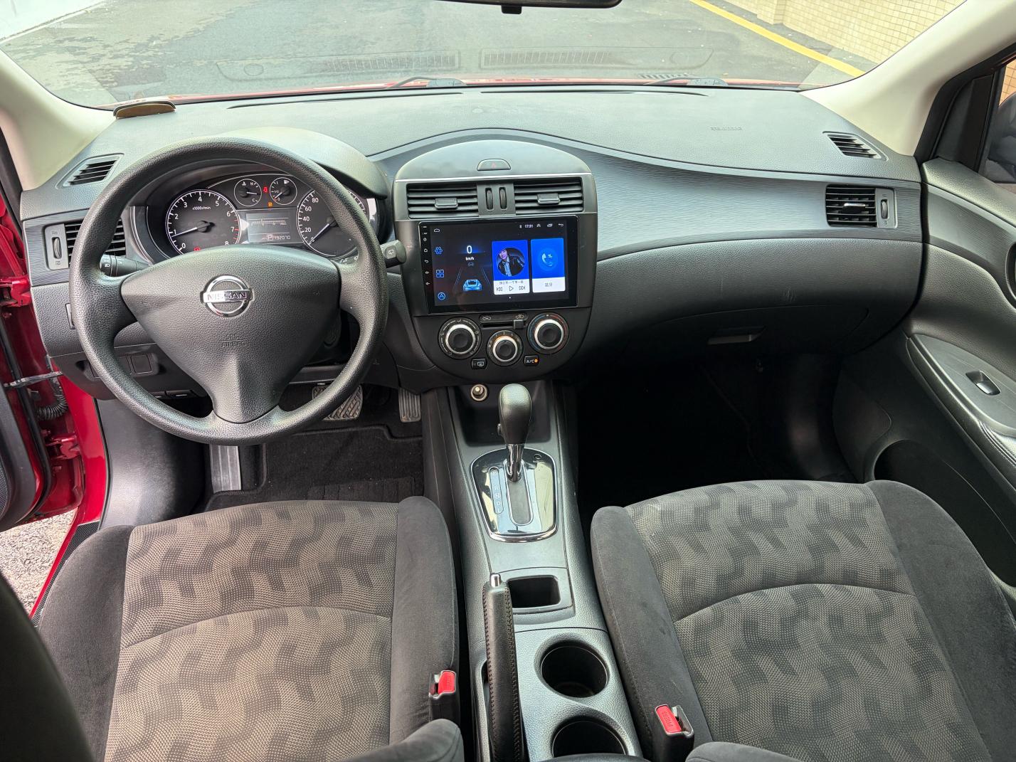 Nissan Tiida 2014 thumb 5