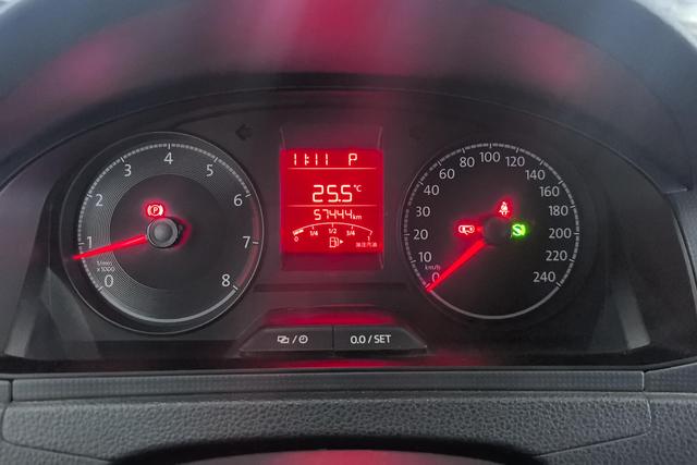 Volkswagen Santana 2019 thumb 11