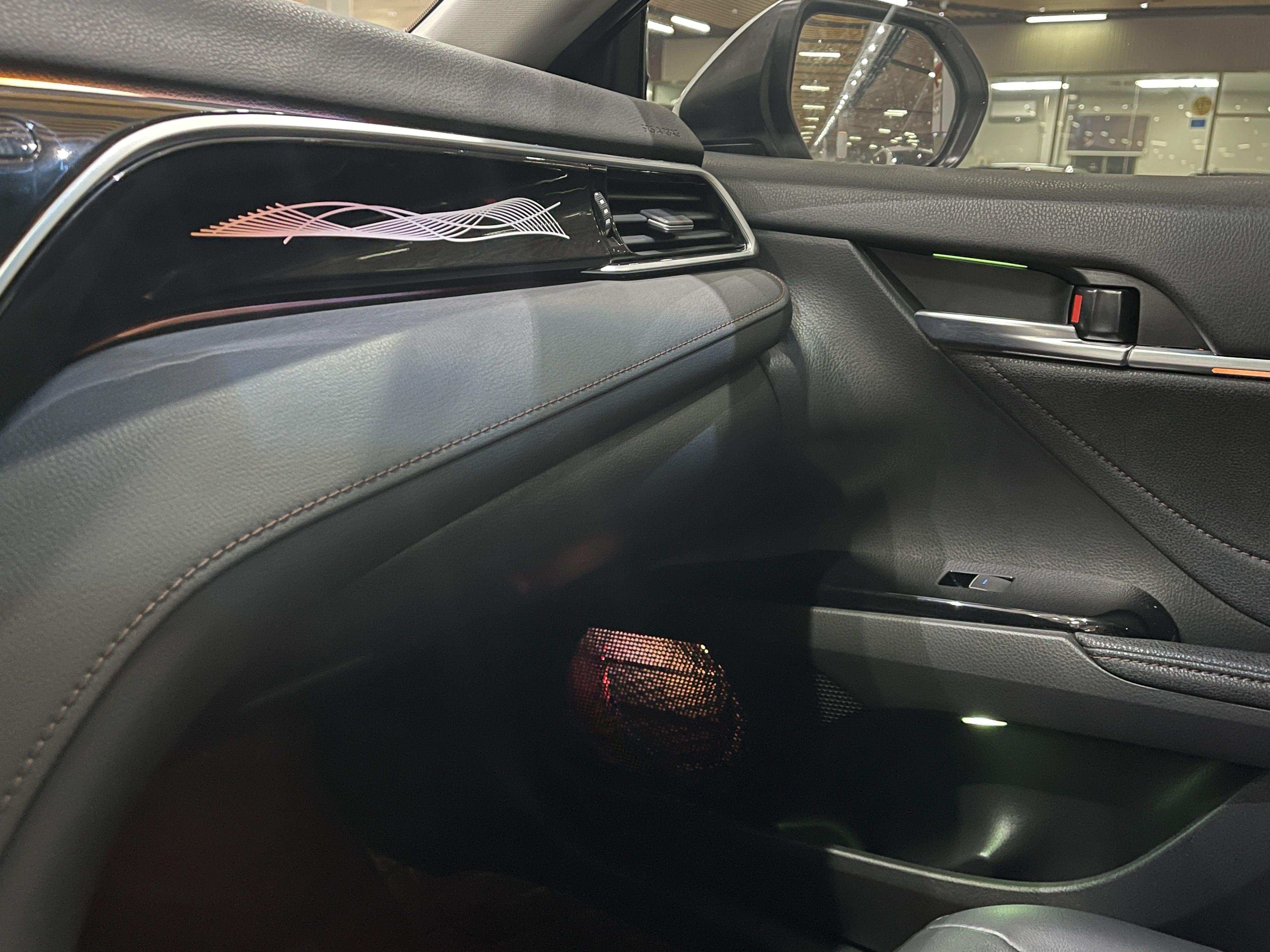 Toyota Camry 2023 thumb 6