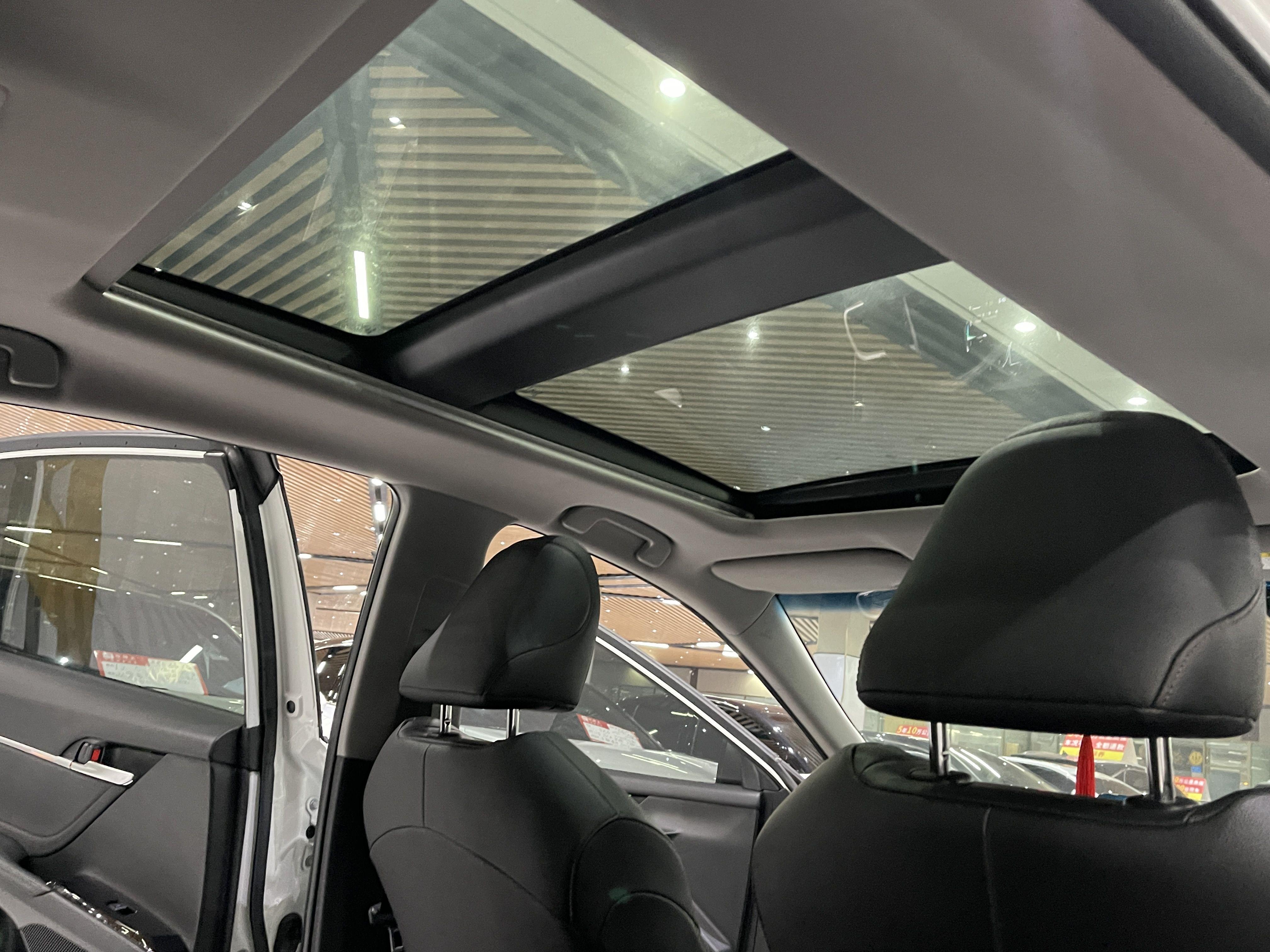 Toyota Camry 2023 thumb 11