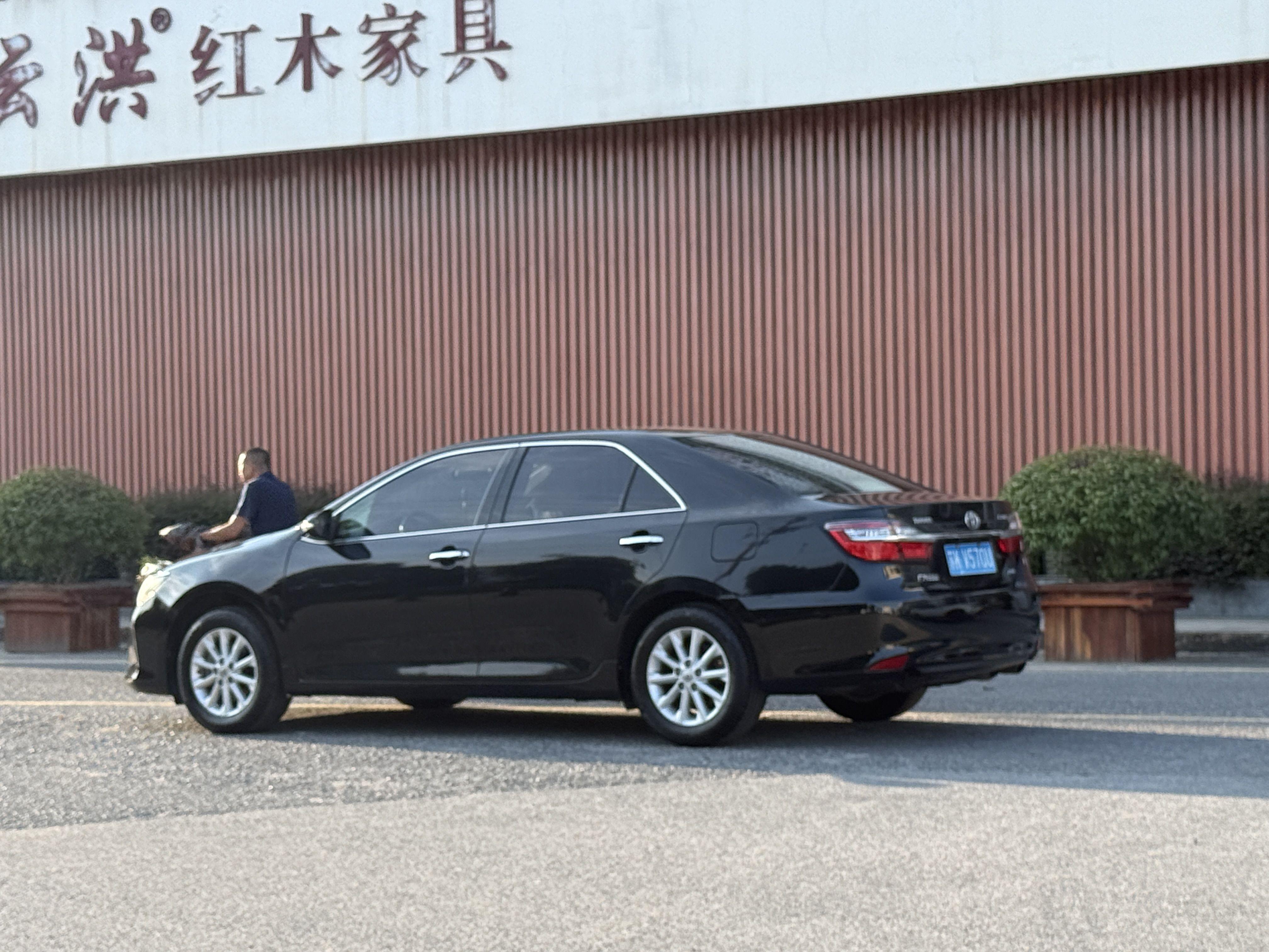 Toyota Camry 2016 thumb 3
