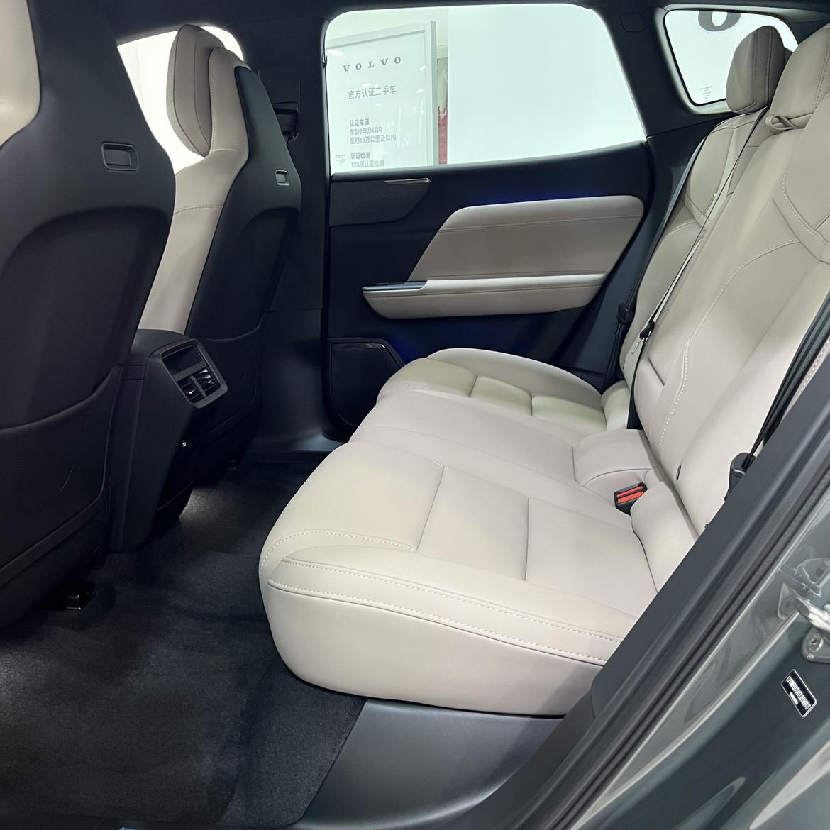 Volvo XC70 2026 thumb 12