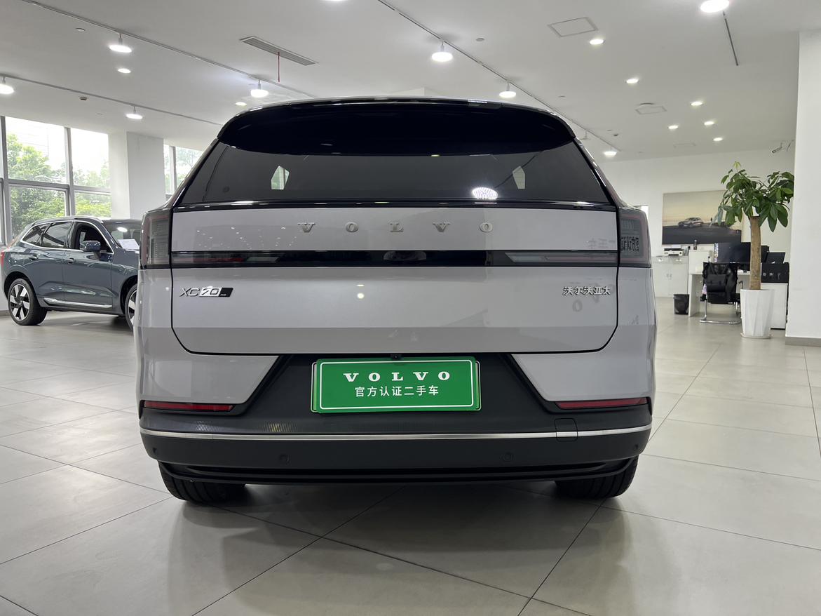 Volvo XC70 2026 thumb 4
