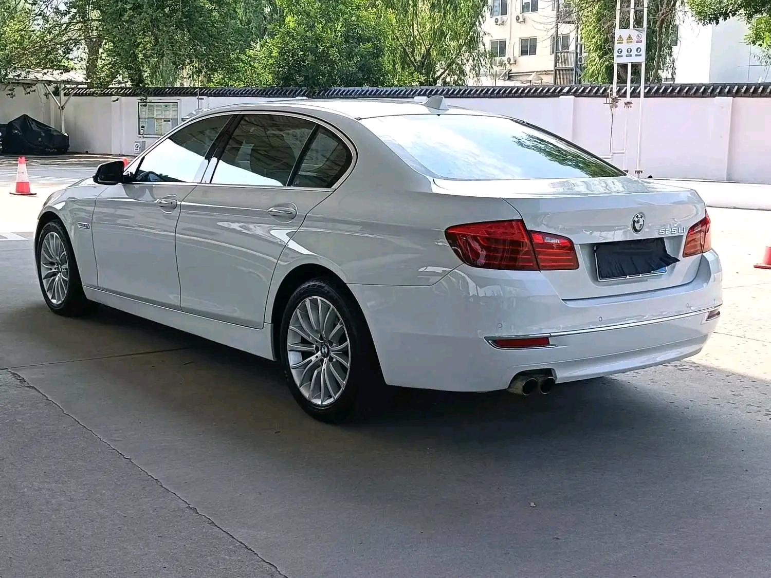 BMW 5 серии 2014 thumb 2