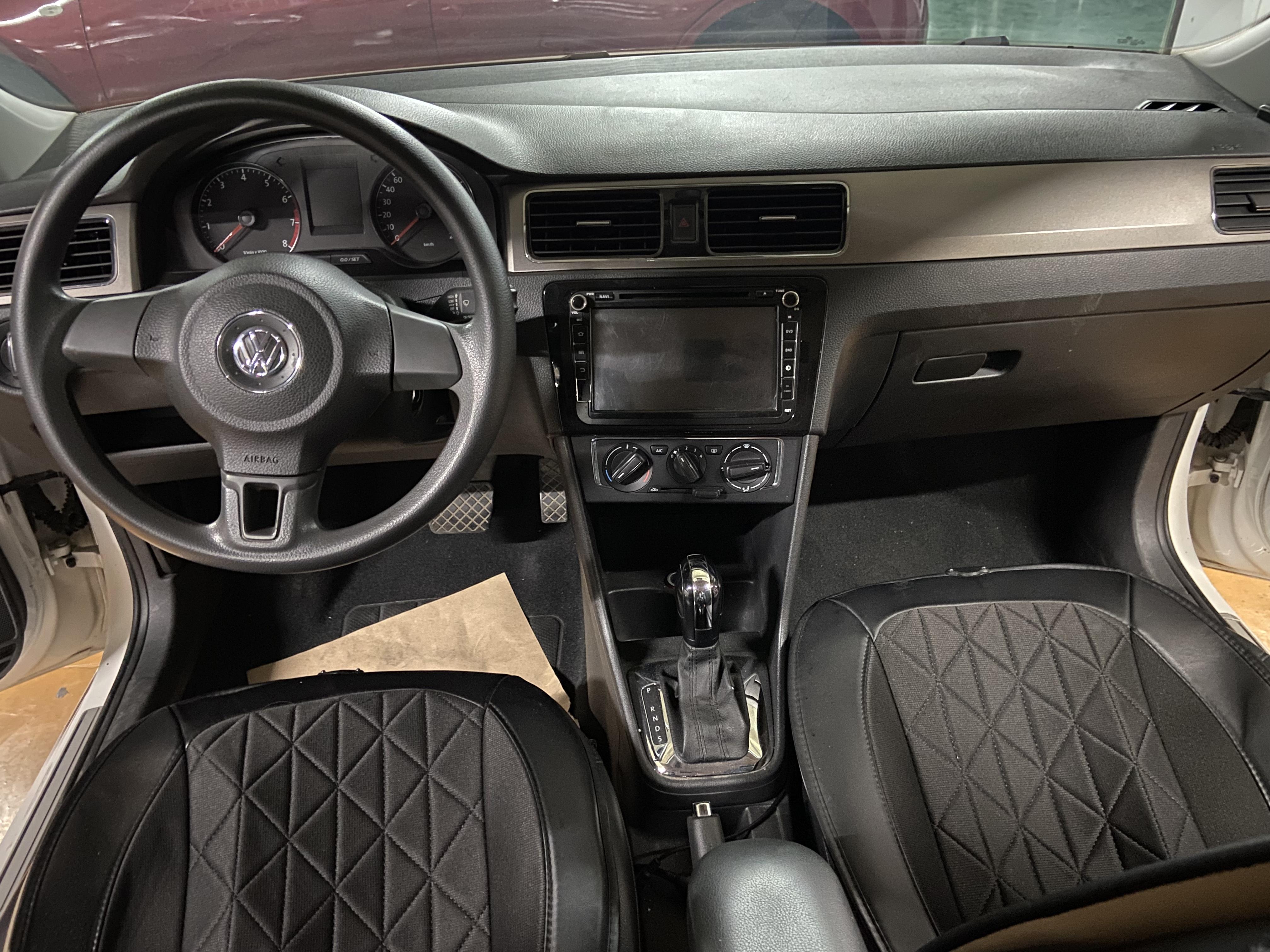 Volkswagen Santana 2015 thumb 6