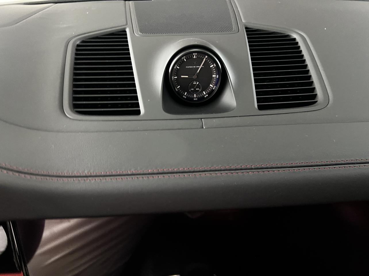 Porsche Cayenne 2023 thumb 9
