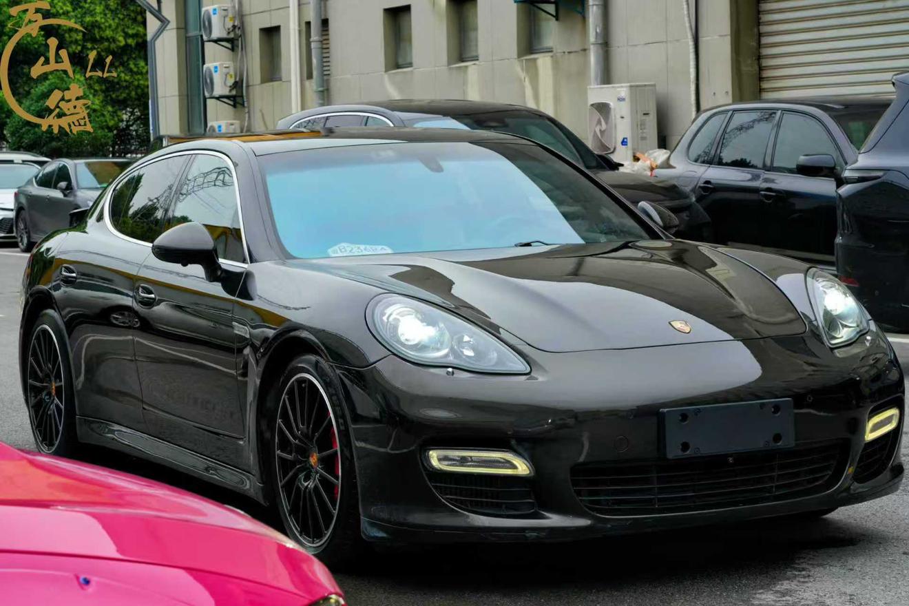 Porsche Panamera 2010 thumb 4