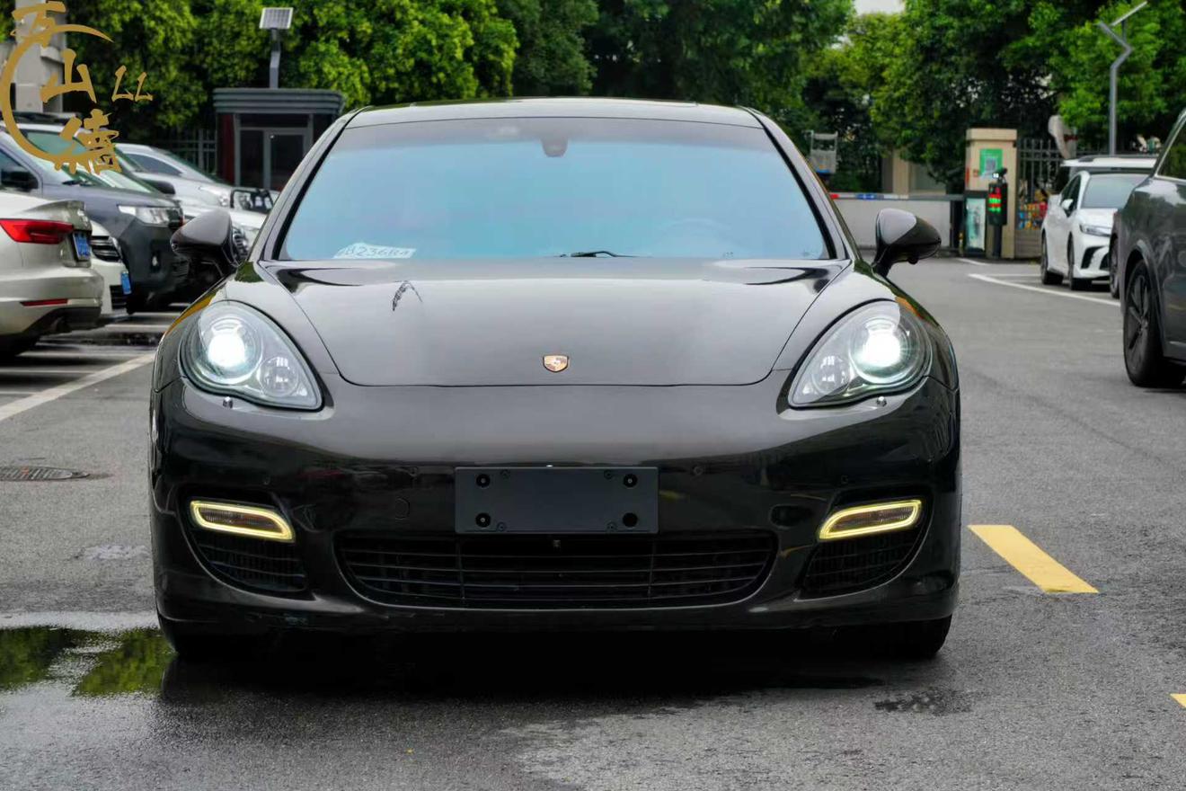 Porsche Panamera 2010 thumb 9