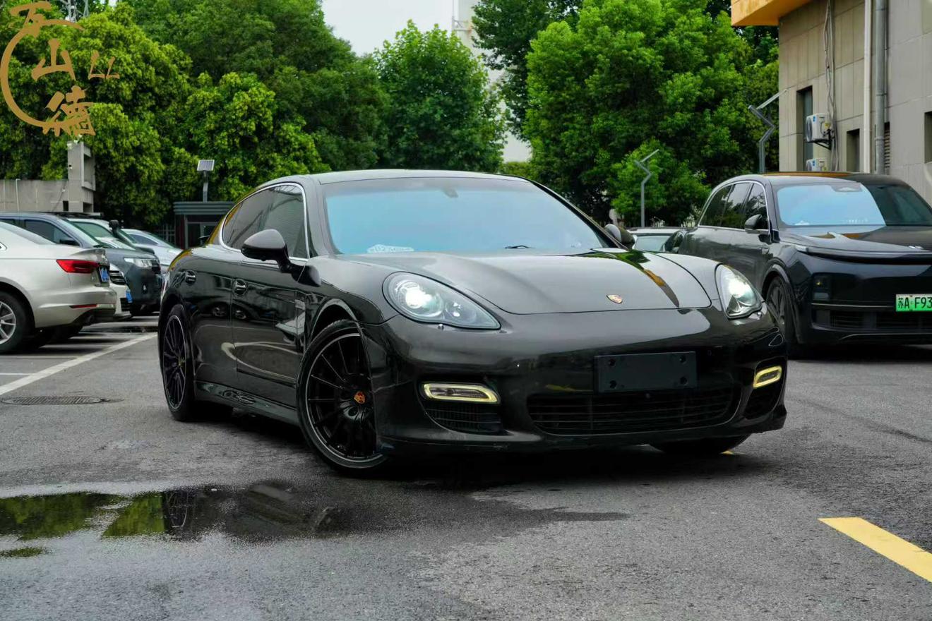 Porsche Panamera 2010 thumb 10