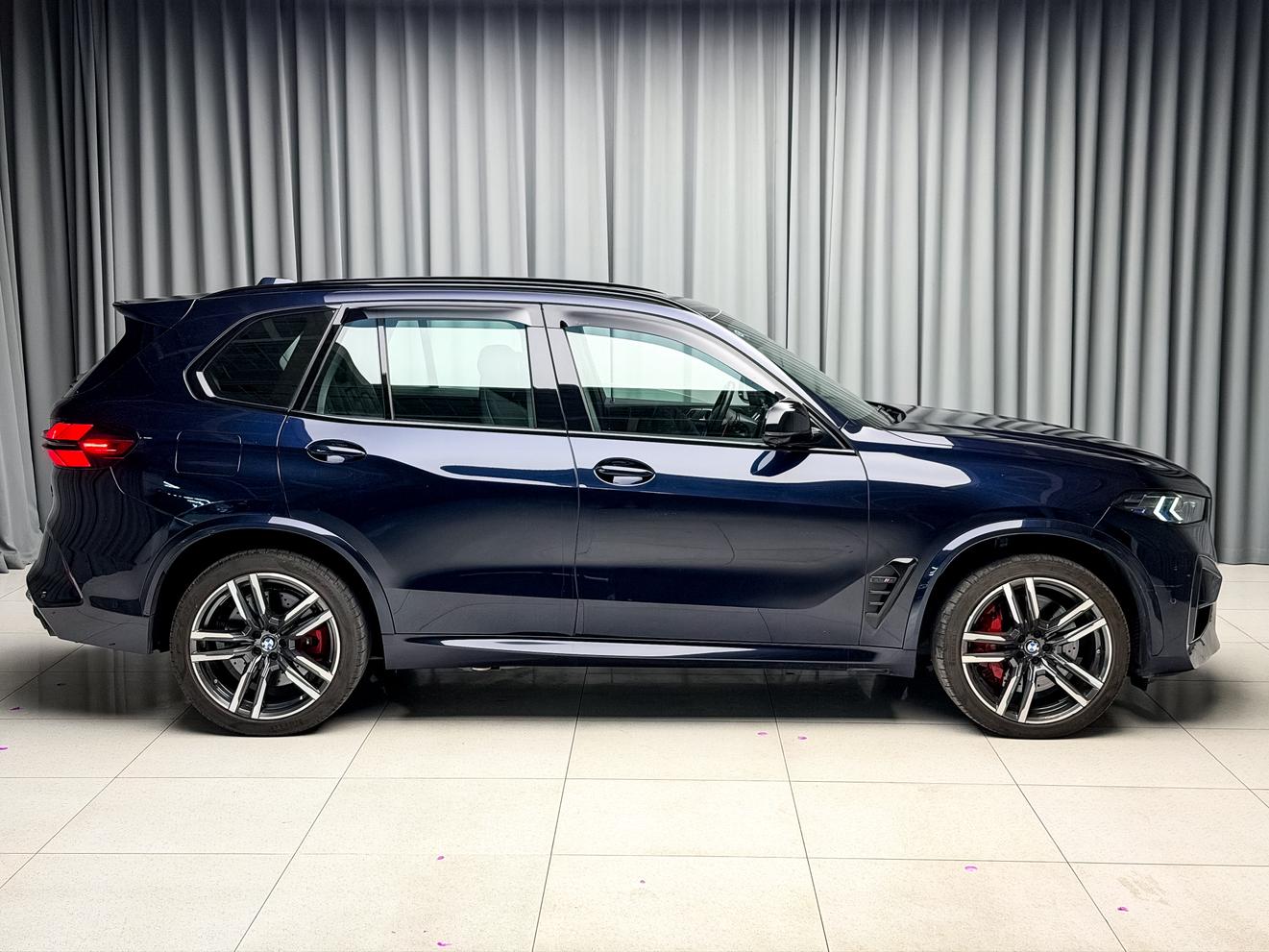BMW X5 M 2023 thumb 3