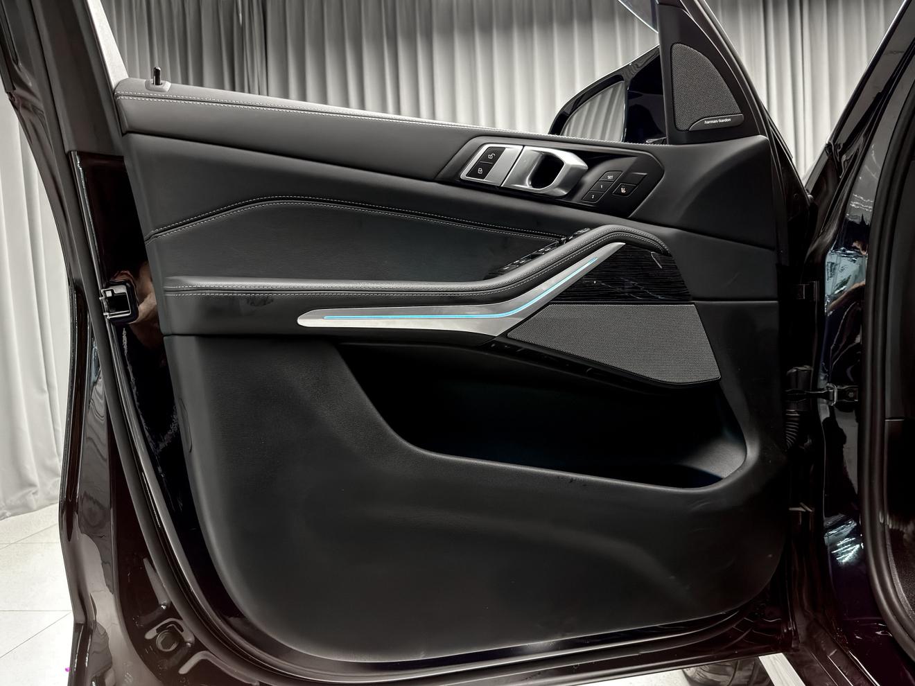 BMW X5 M 2023 thumb 7