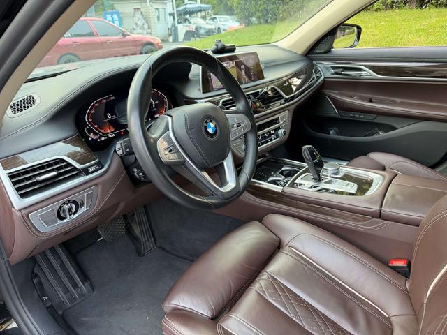 BMW 7 серии 2019 thumb 8