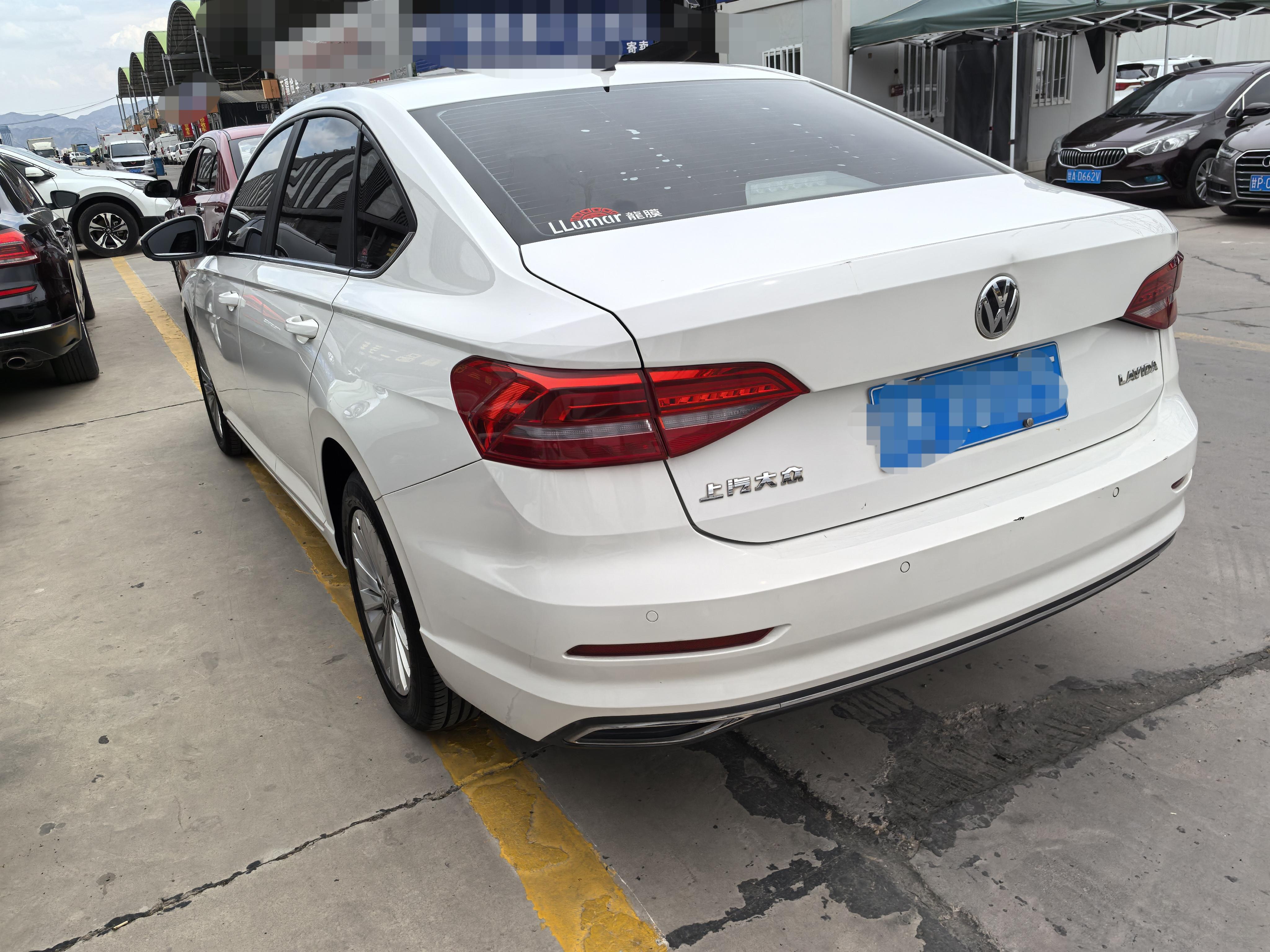 Volkswagen Lavida XR 2018 thumb 2