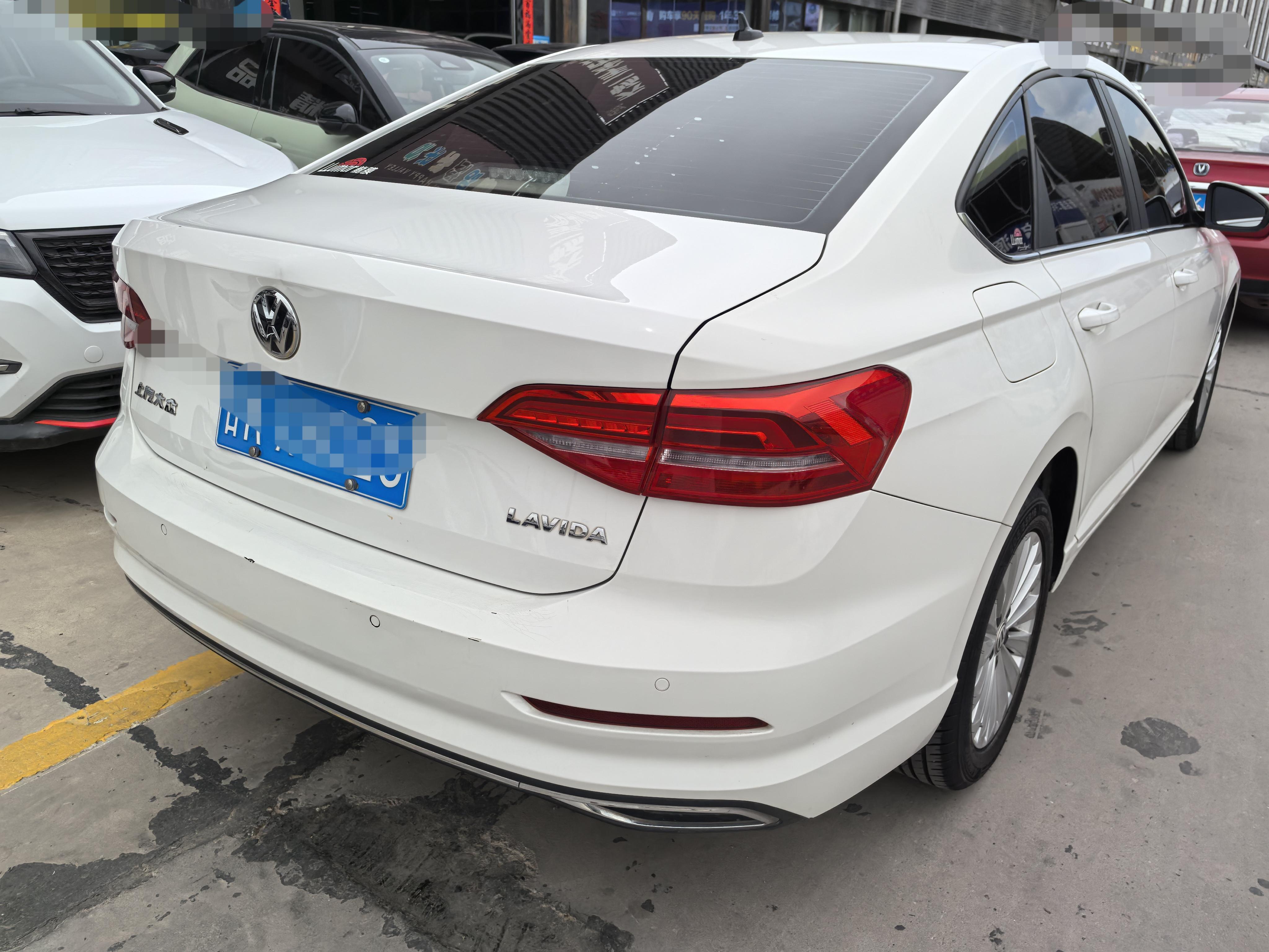 Volkswagen Lavida XR 2018 thumb 4