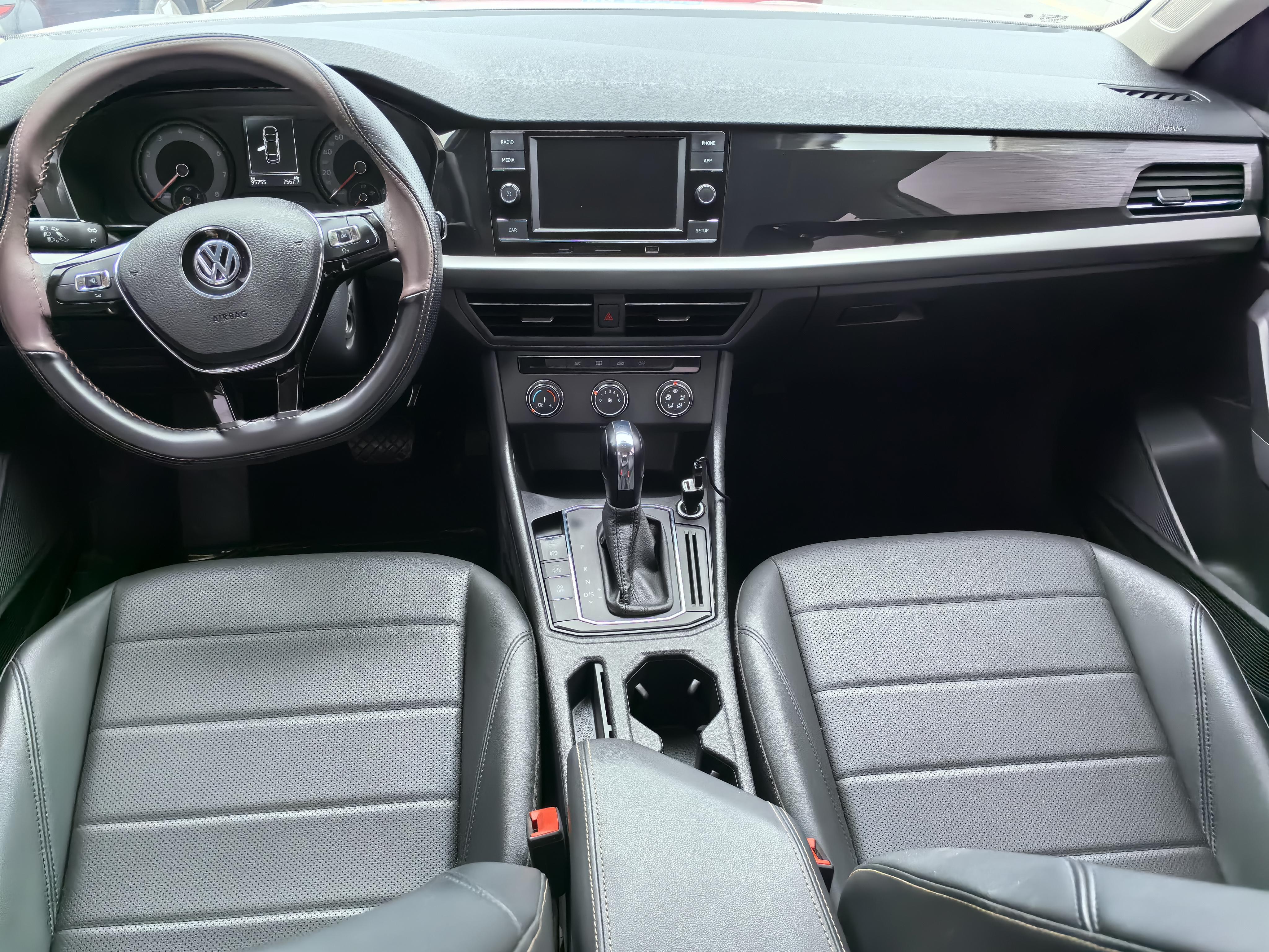 Volkswagen Lavida XR 2018 thumb 5