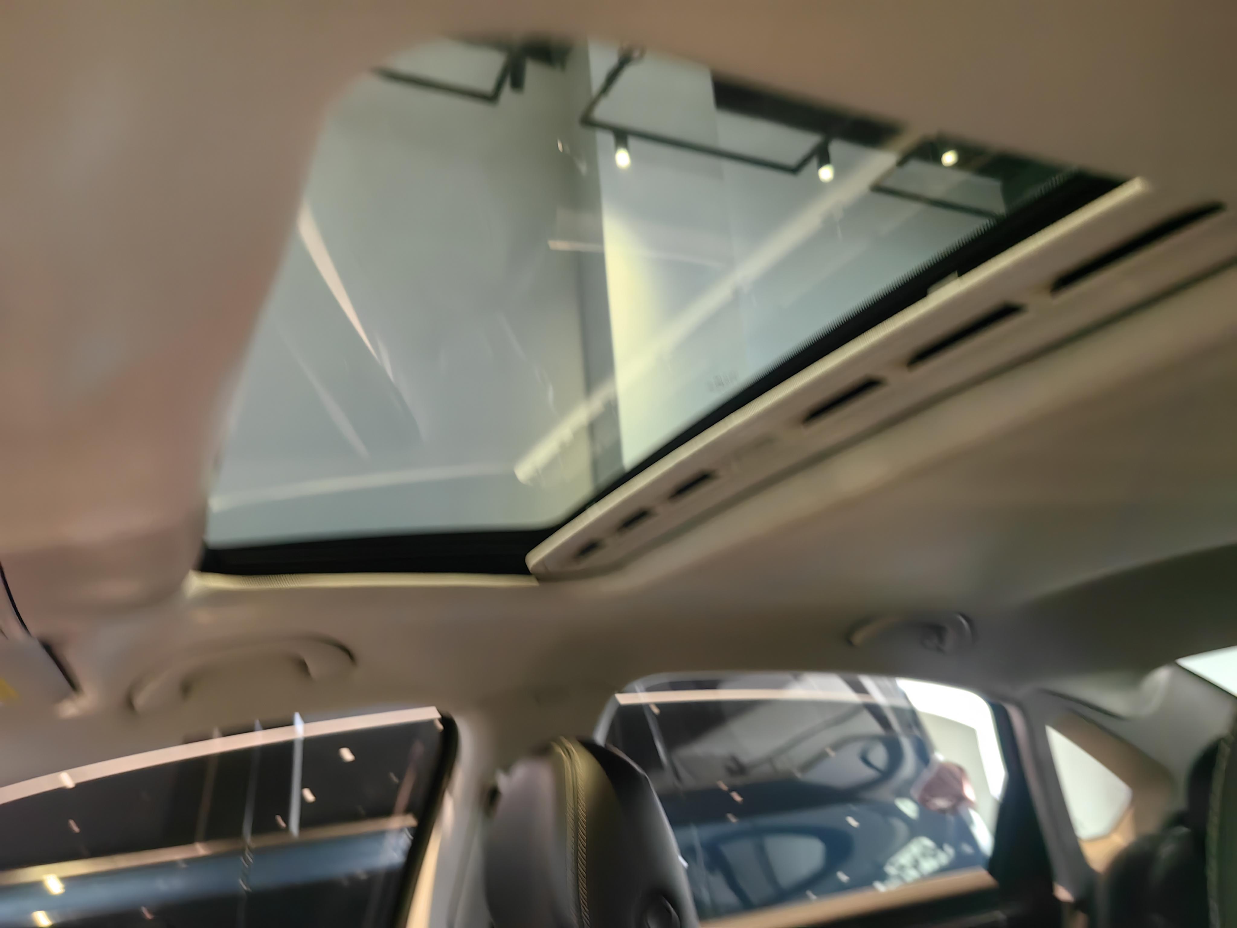 Volkswagen Passat (North America and China) 2017 thumb 9
