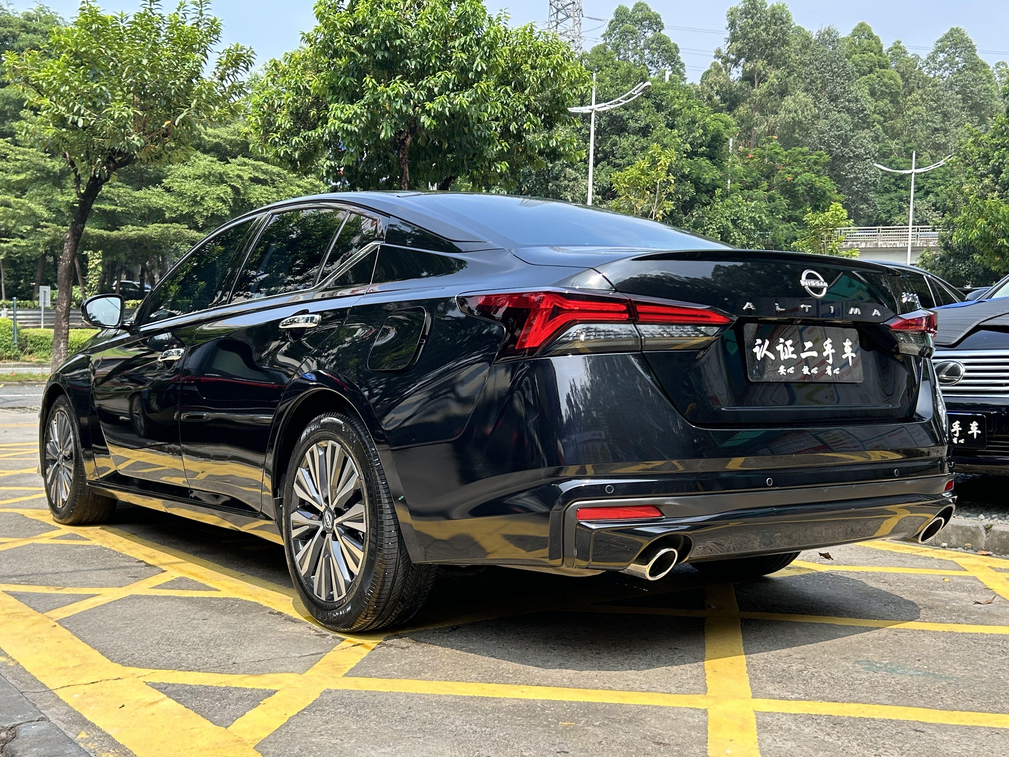 Nissan Altima 2022 thumb 2