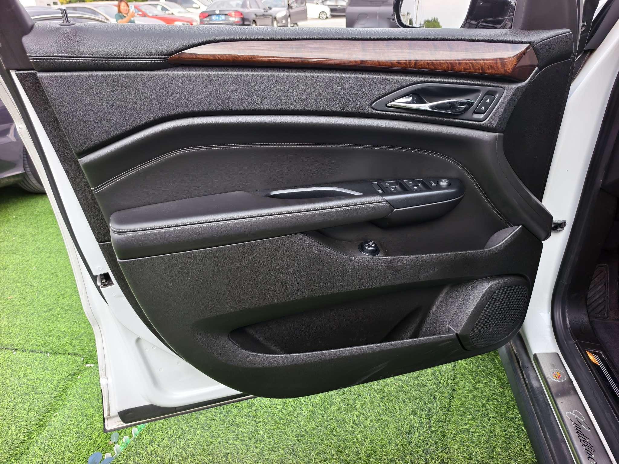 Cadillac SRX 2013 thumb 8