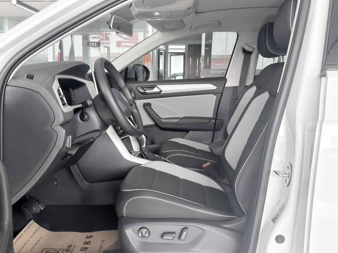 Volkswagen T-Roc 2023 thumb 10