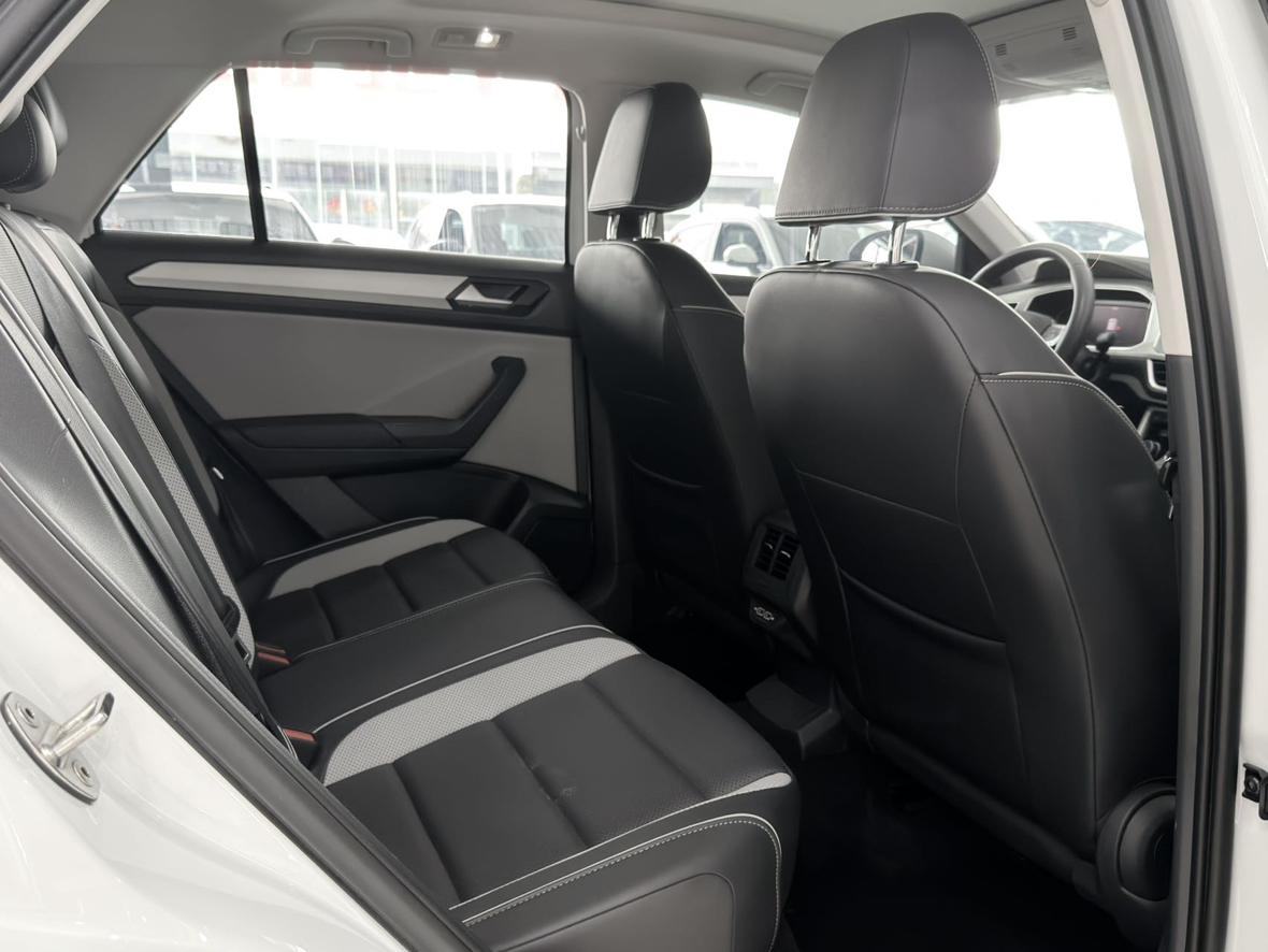 Volkswagen T-Roc 2023 thumb 12