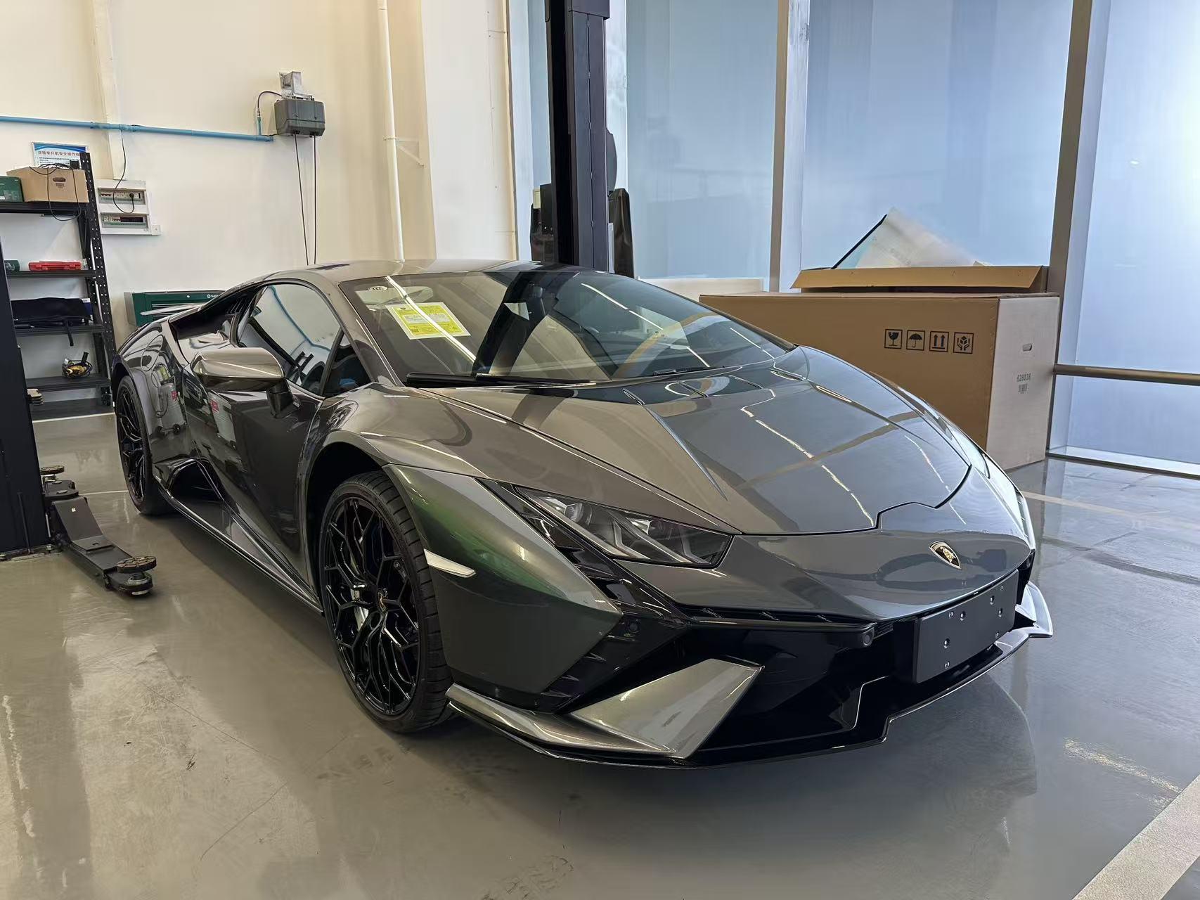 Lamborghini Huracán 2023 thumb 4