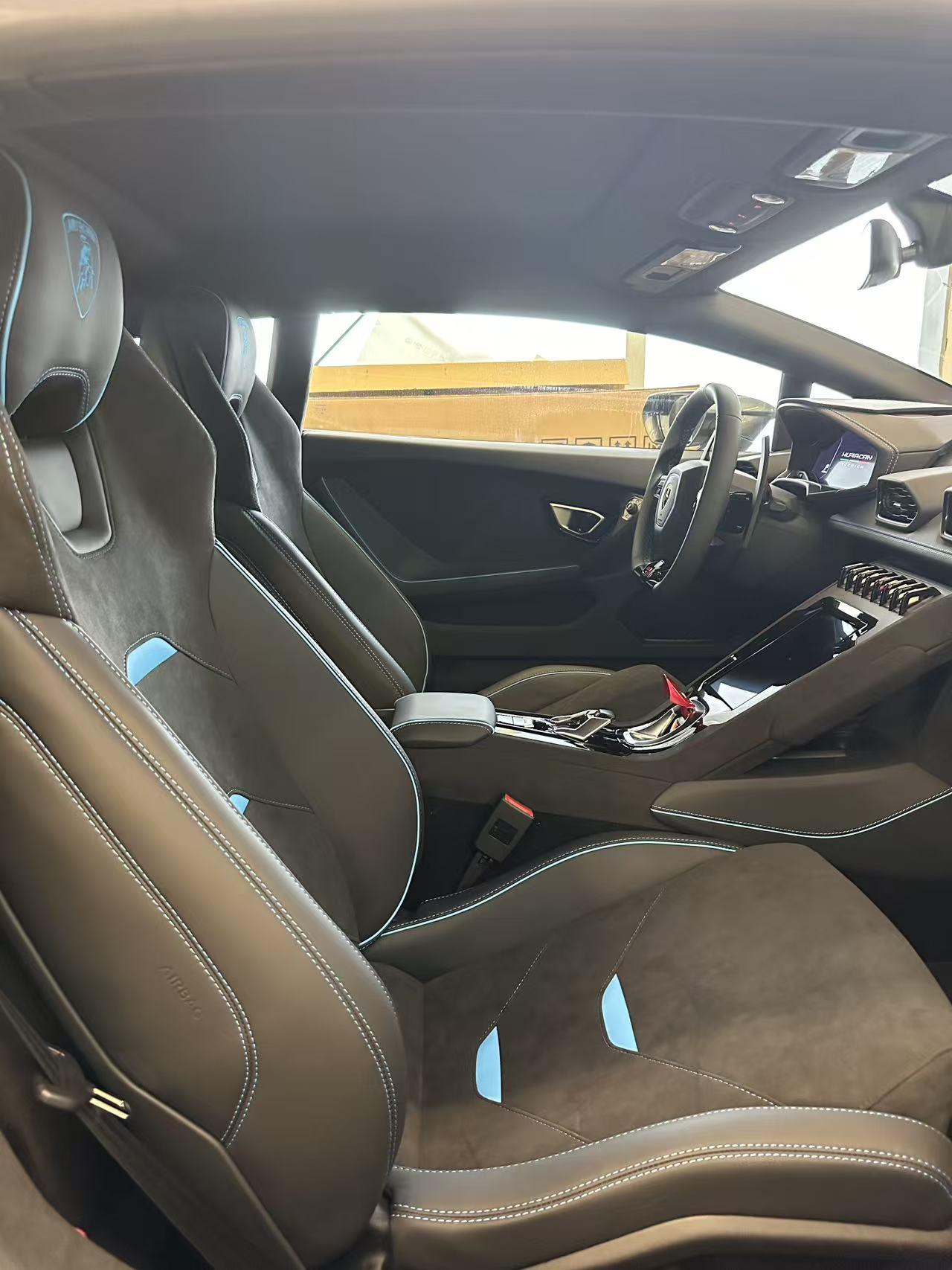 Lamborghini Huracán 2023 thumb 5