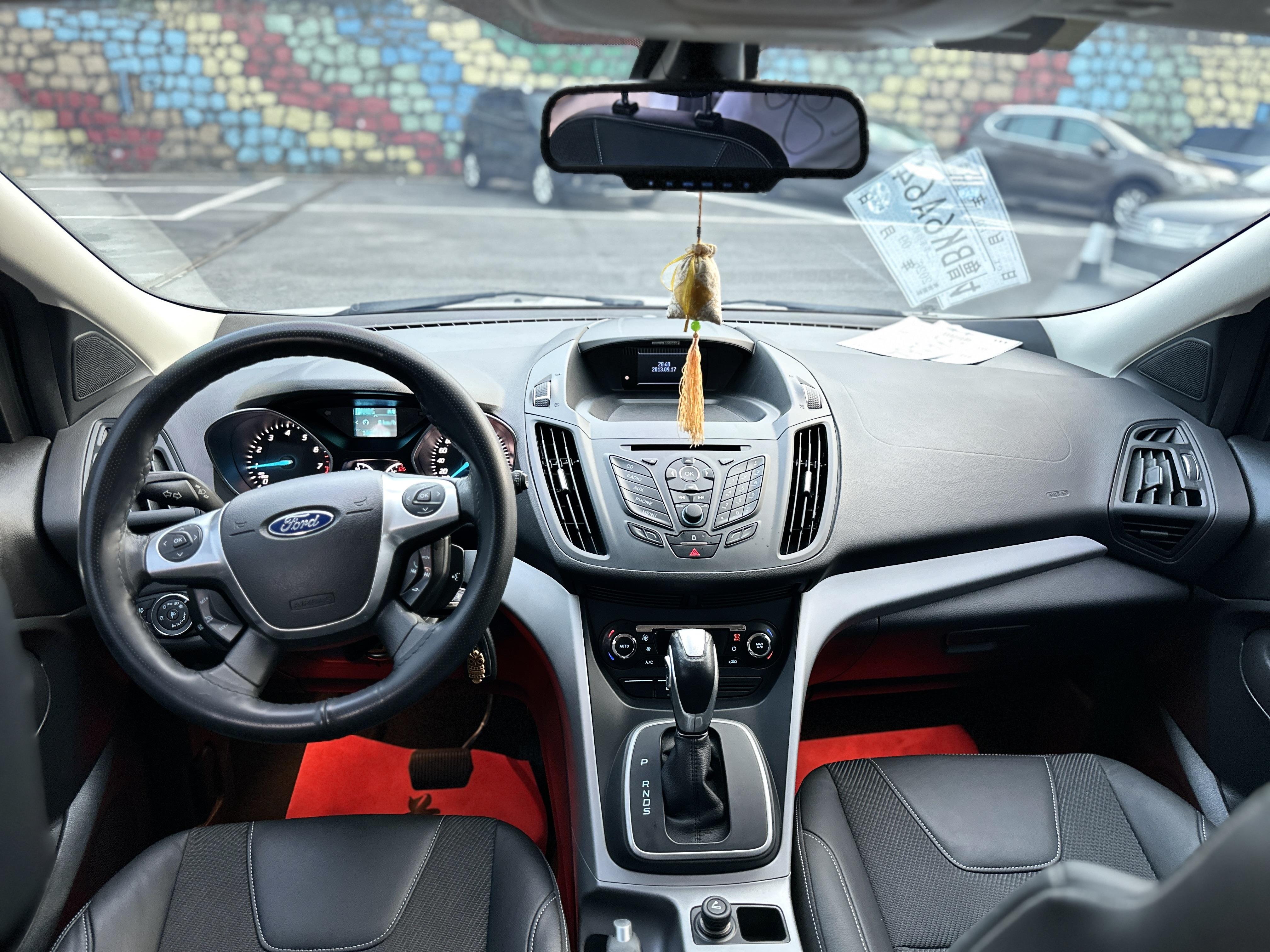 Ford Kuga 2013 thumb 5