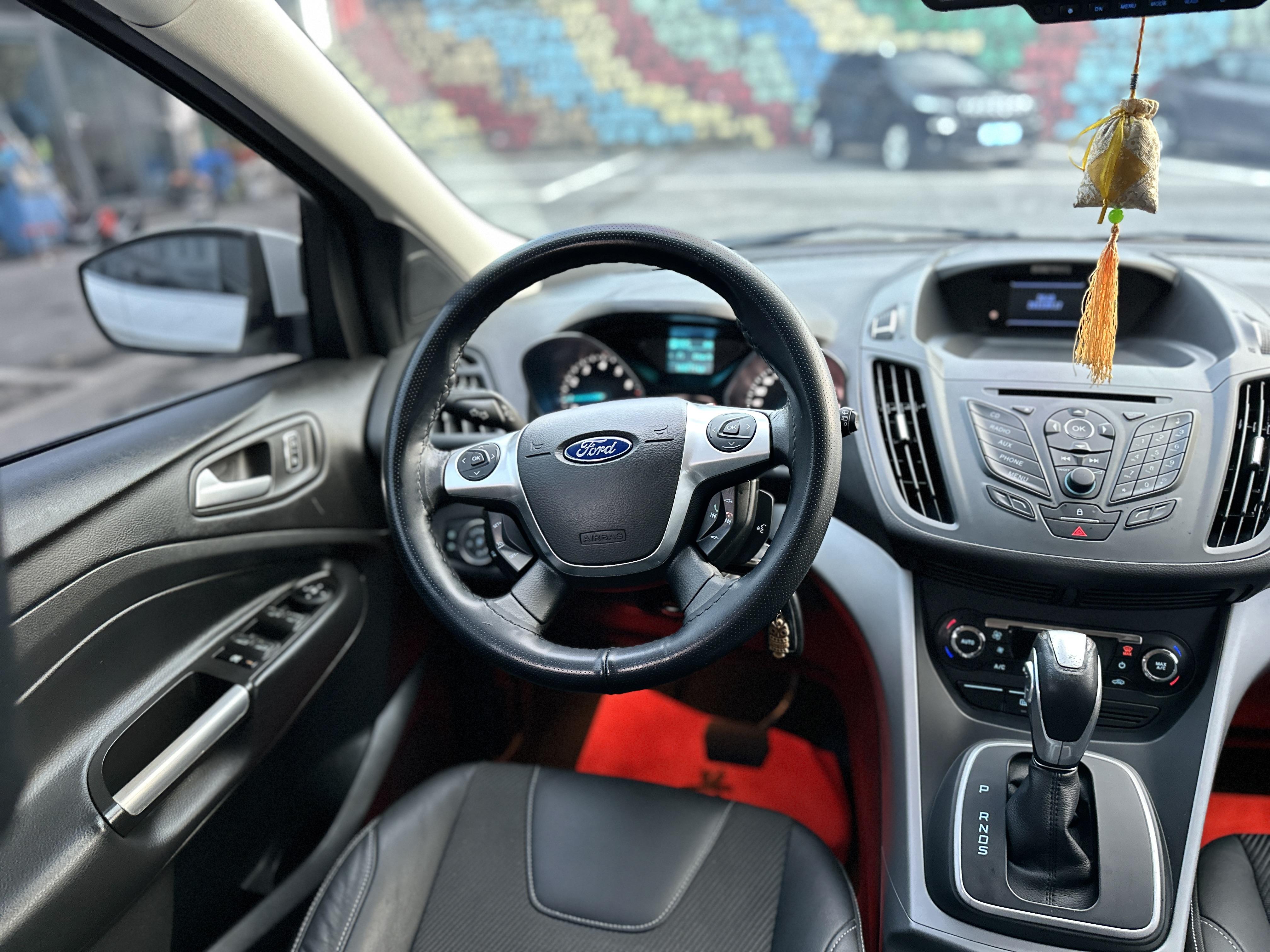 Ford Kuga 2013 thumb 6