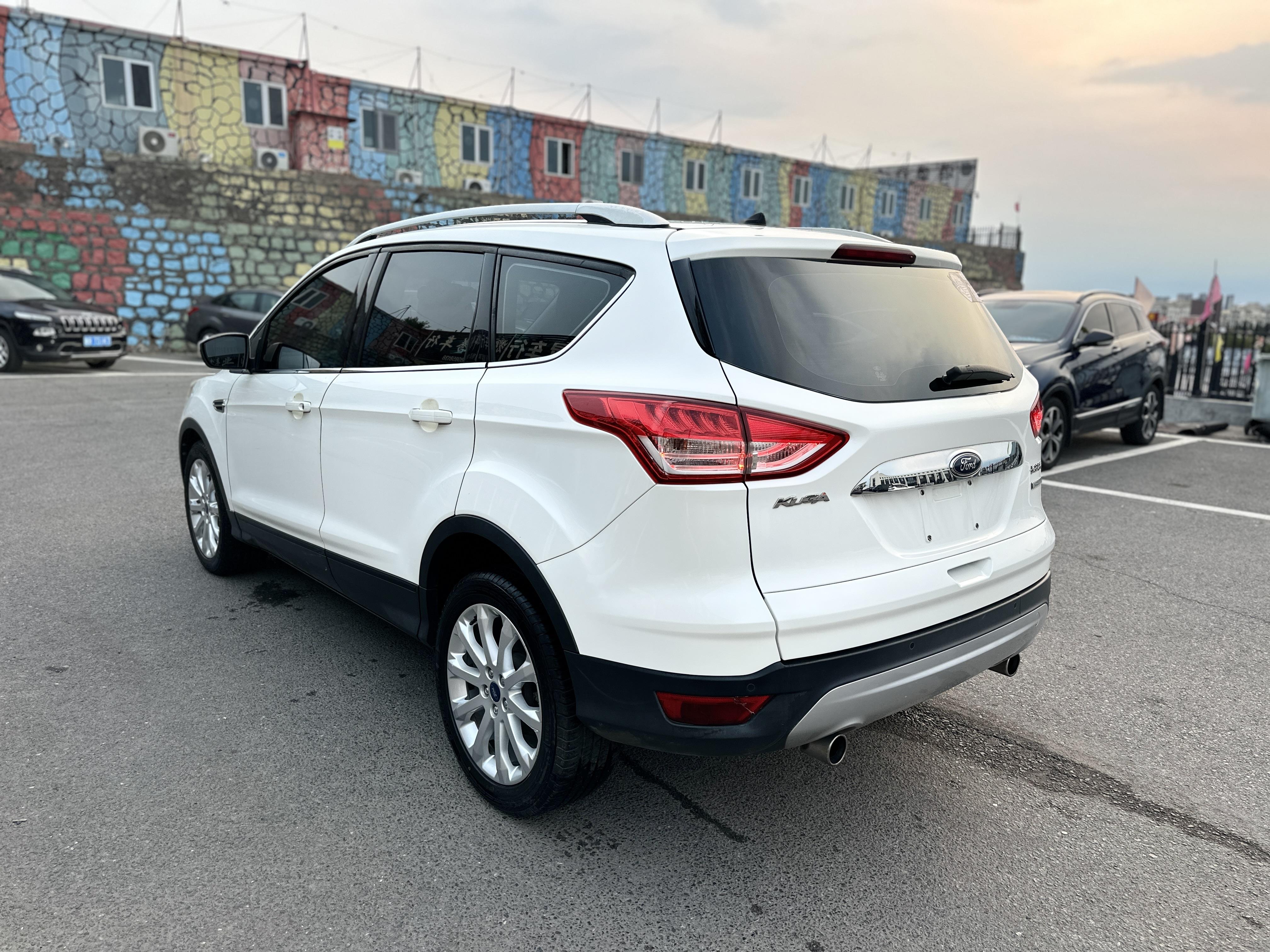 Ford Kuga 2013 thumb 12