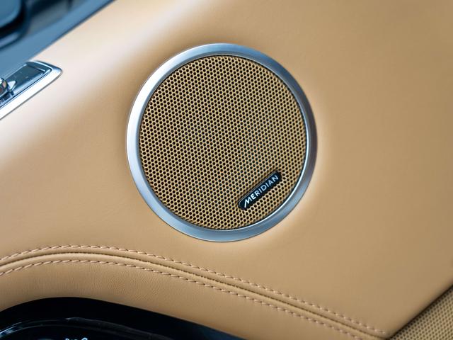 Land Rover Range Rover 2021 thumb 6