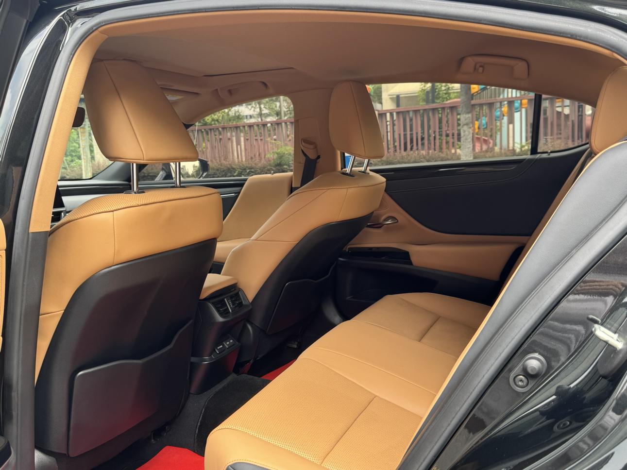 Lexus ES 2022 thumb 8