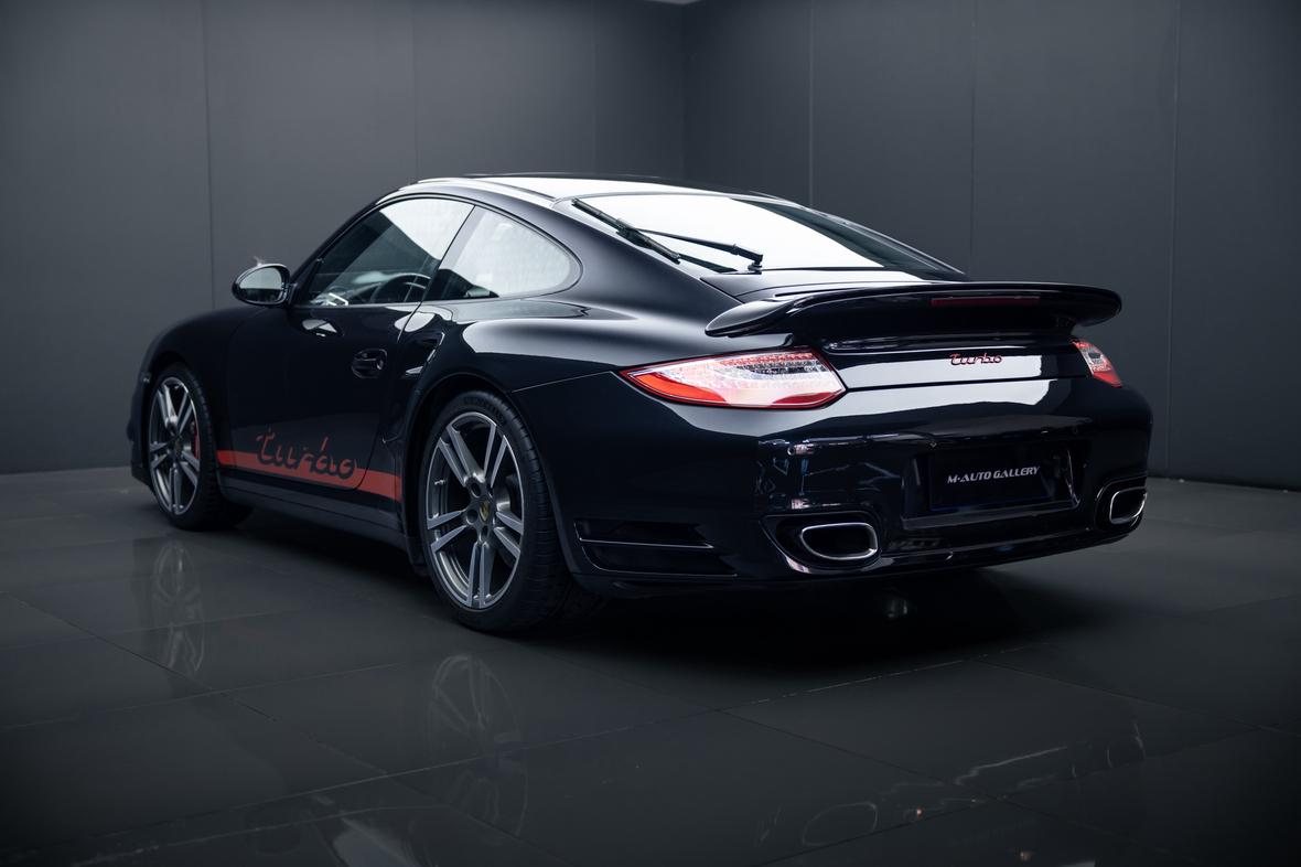 Porsche 911 2010 thumb 2