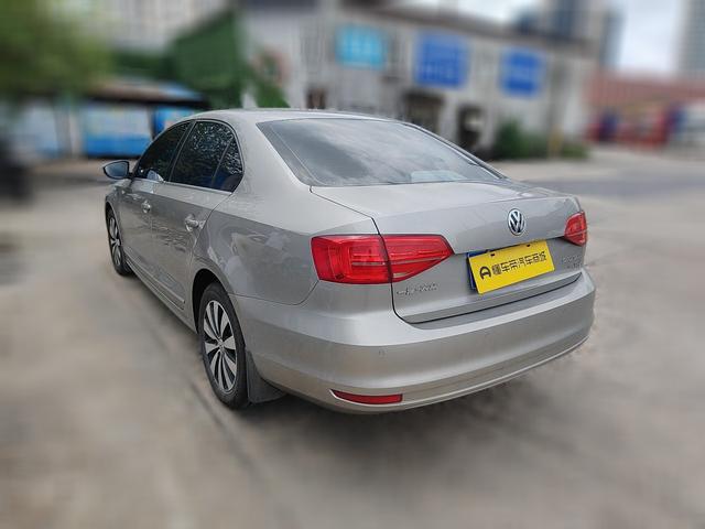 Volkswagen Sagitar 2018 thumb 2