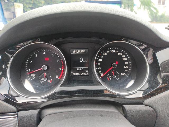 Volkswagen Sagitar 2018 thumb 4