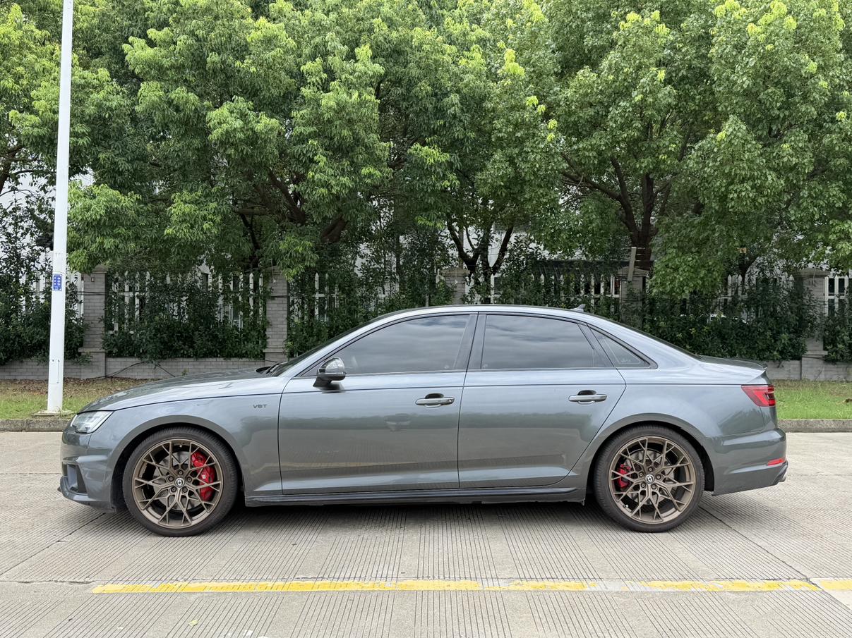 Audi S4 2018 thumb 2