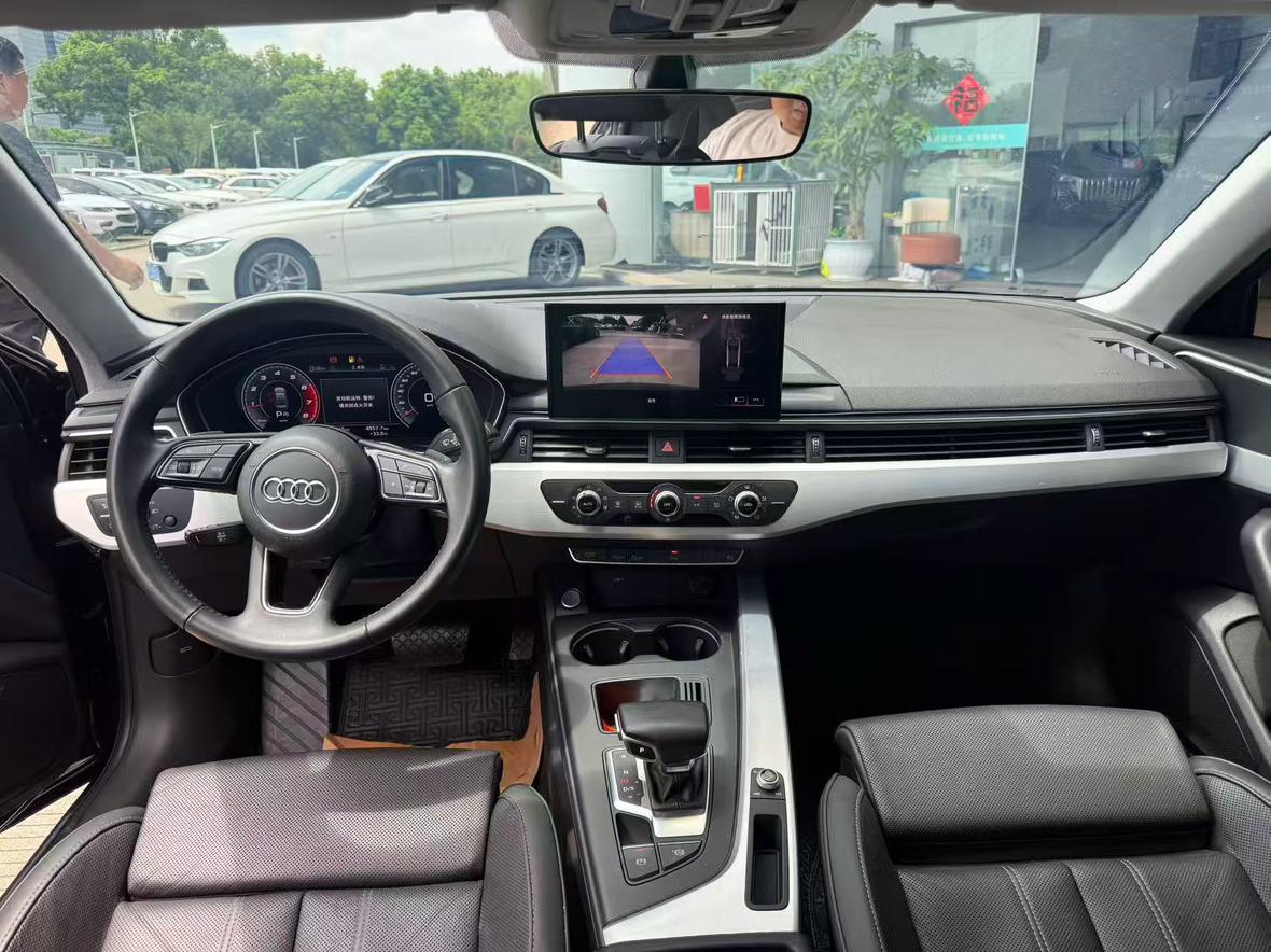 Audi A4 2020 thumb 5
