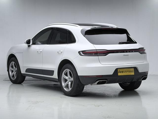 Porsche Macan 2020 thumb 3