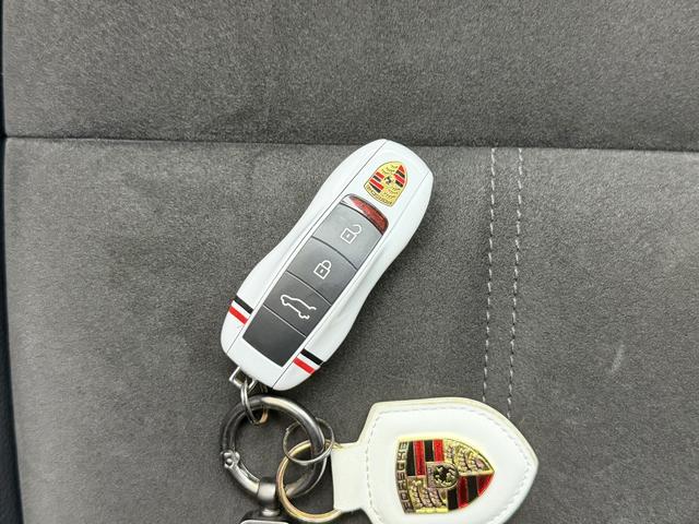 Porsche Macan 2020 thumb 9