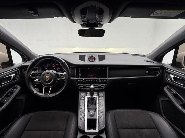 Porsche Macan 2020 thumb 12
