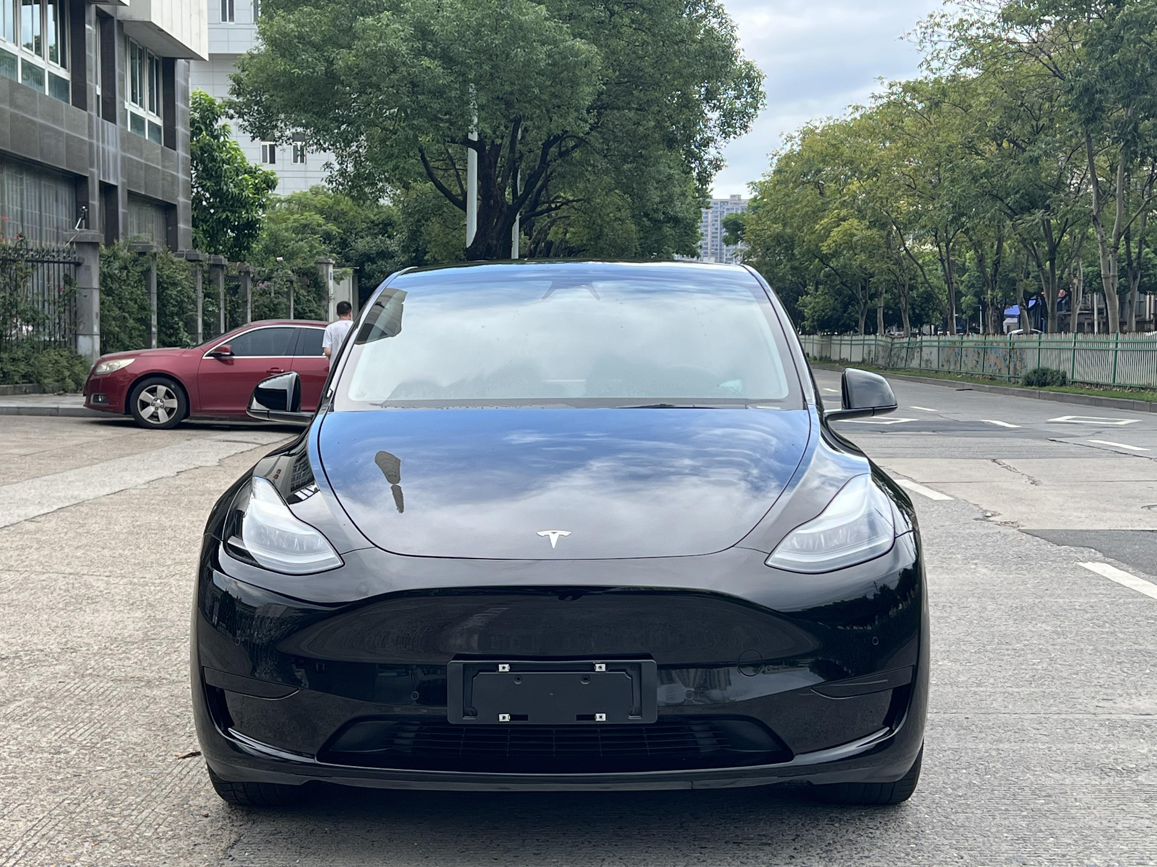 Tesla Model Y 2022 thumb 12