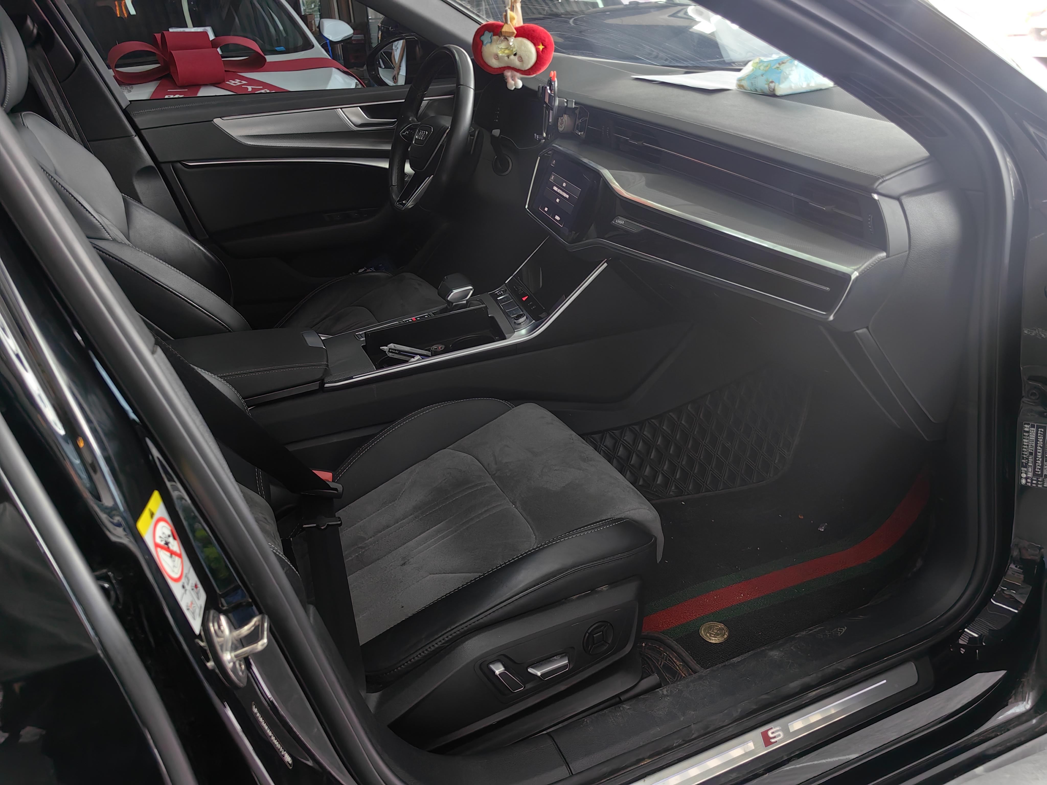 Audi A6 2023 thumb 3