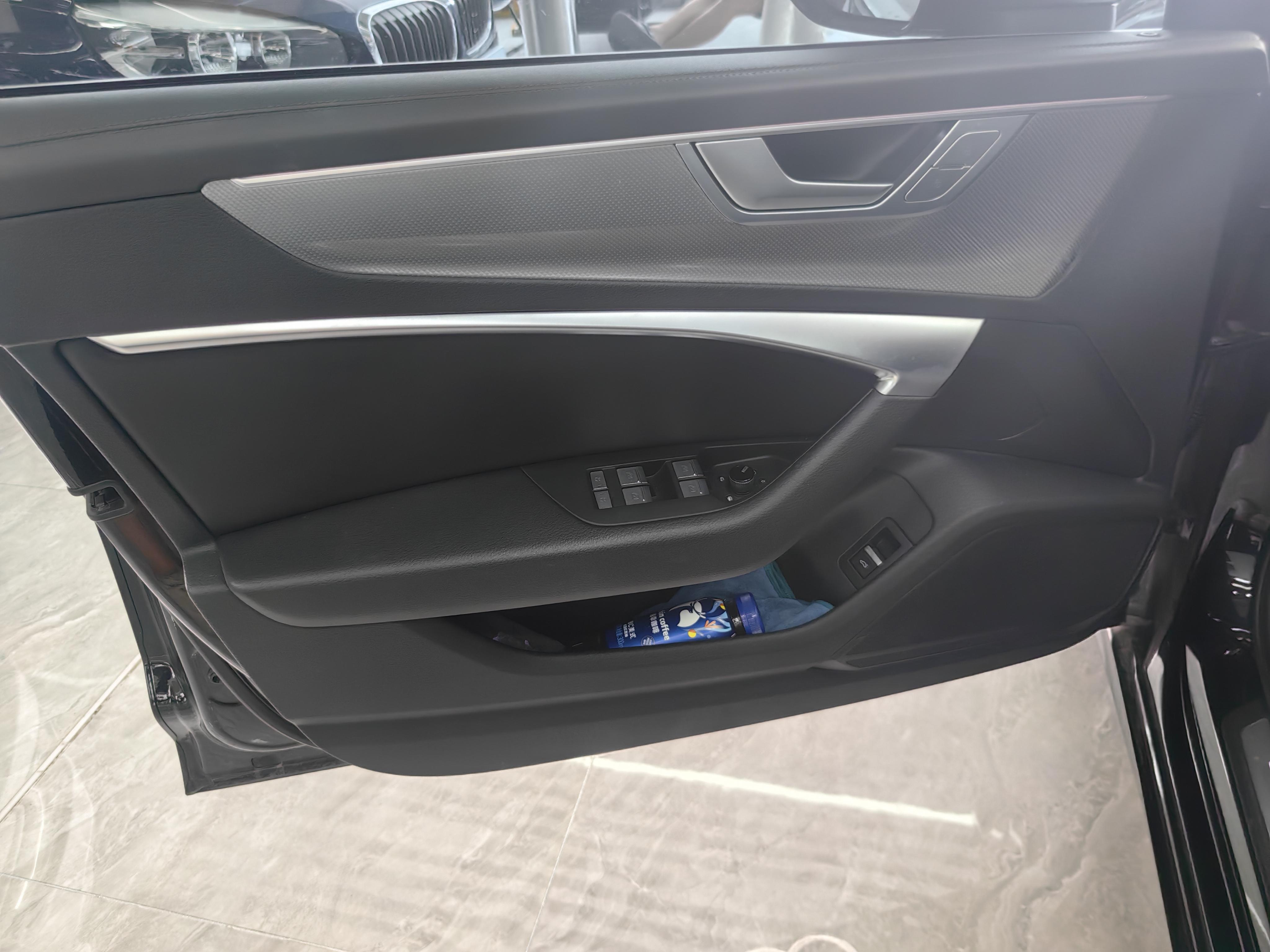 Audi A6 2023 thumb 4