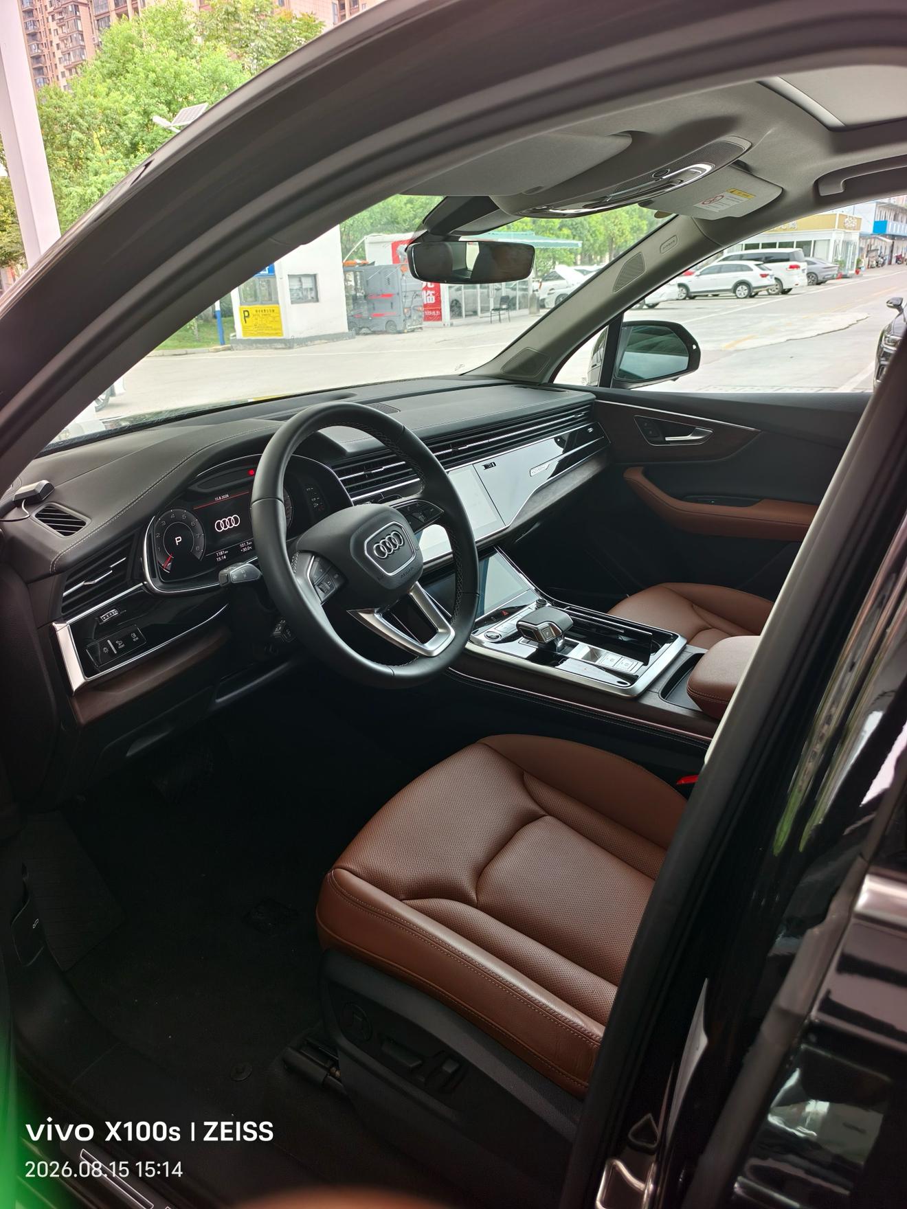 Audi Q7 2024 thumb 6